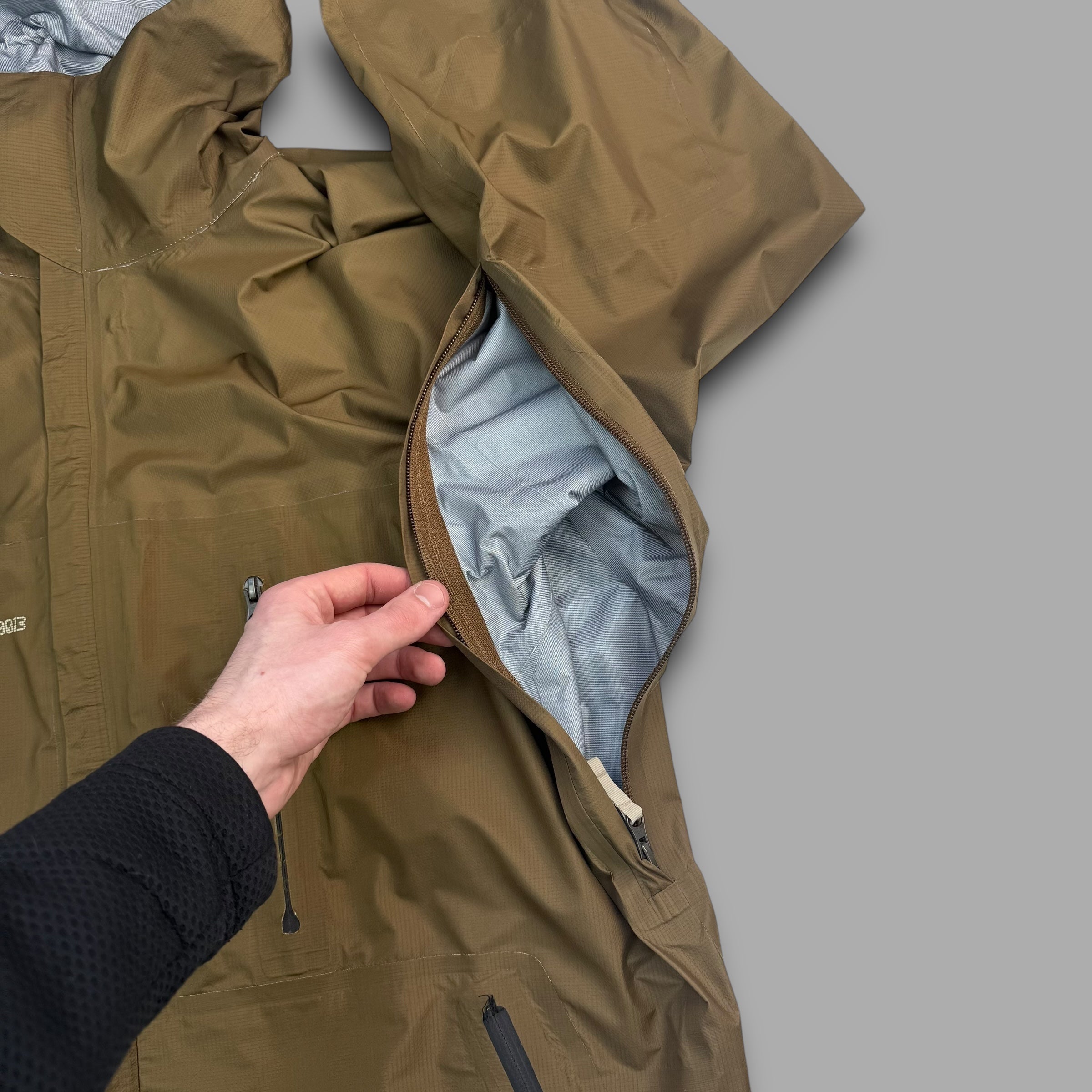 Burton AK 2000's technical taped seams nylon ski jacket (M-L)