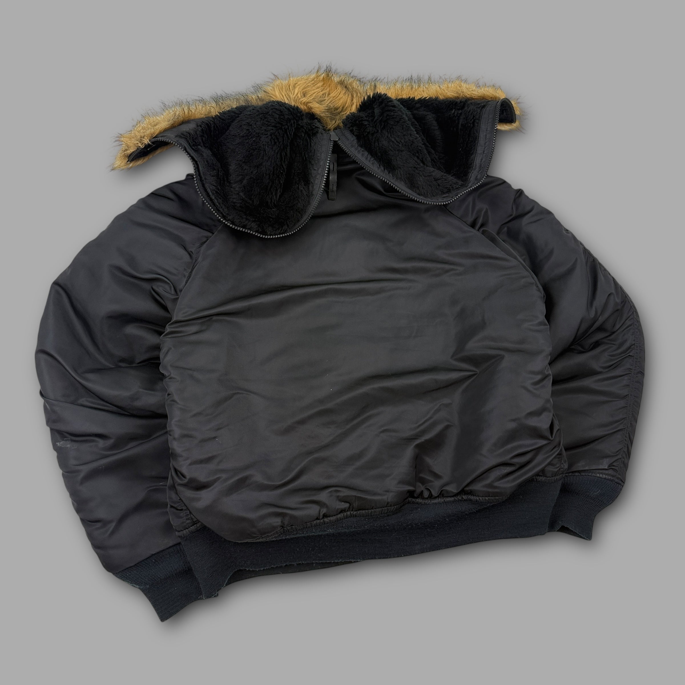 Alpha industries 2000's technical nylon split fur hood cropped bomber jacket (M)
