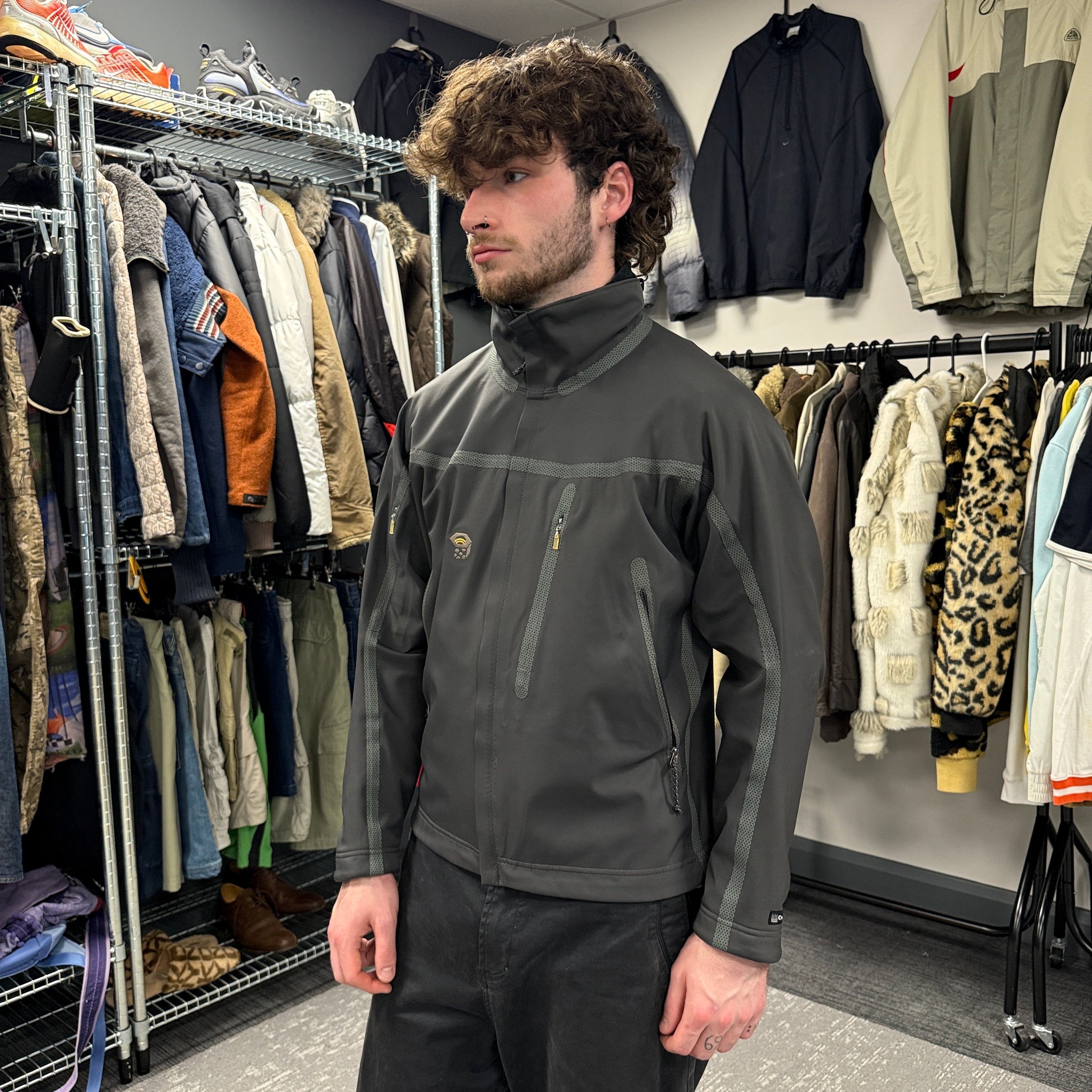 Mountain hardwear 2000's technical taped seams conduit softshell jacket (S)