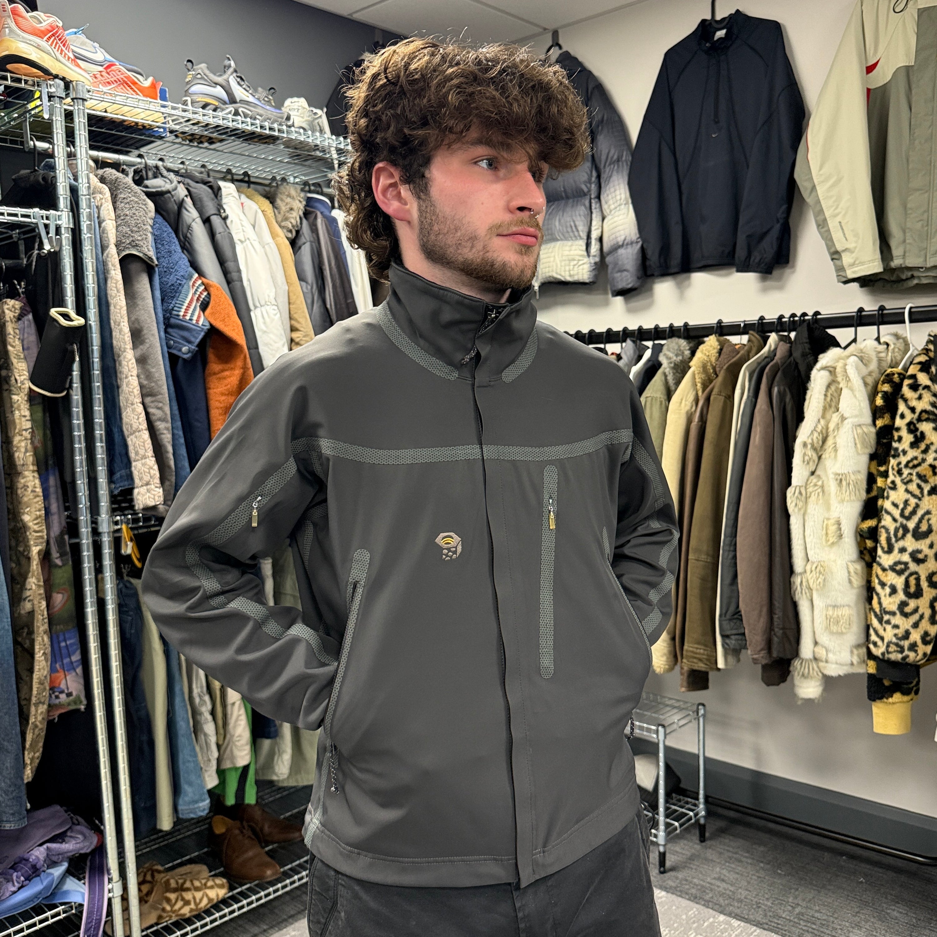 Mountain hardwear 2000's technical taped seams conduit softshell jacket (S)