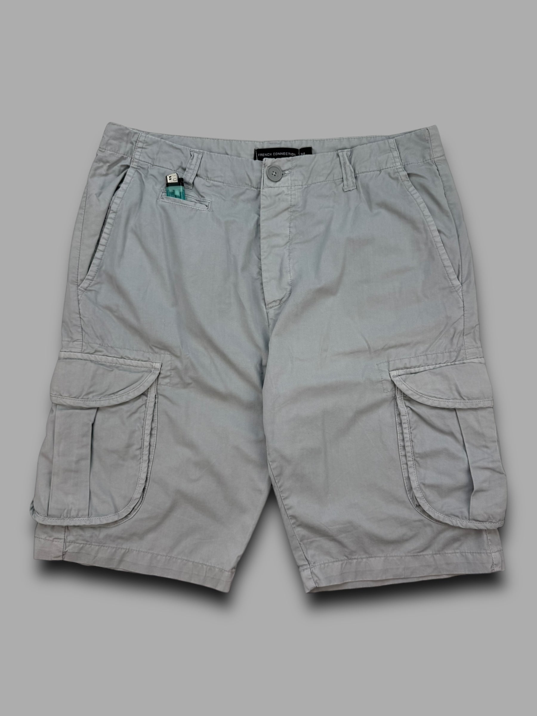 French connection 2000's baggy multi-pocket cargo shorts (M)