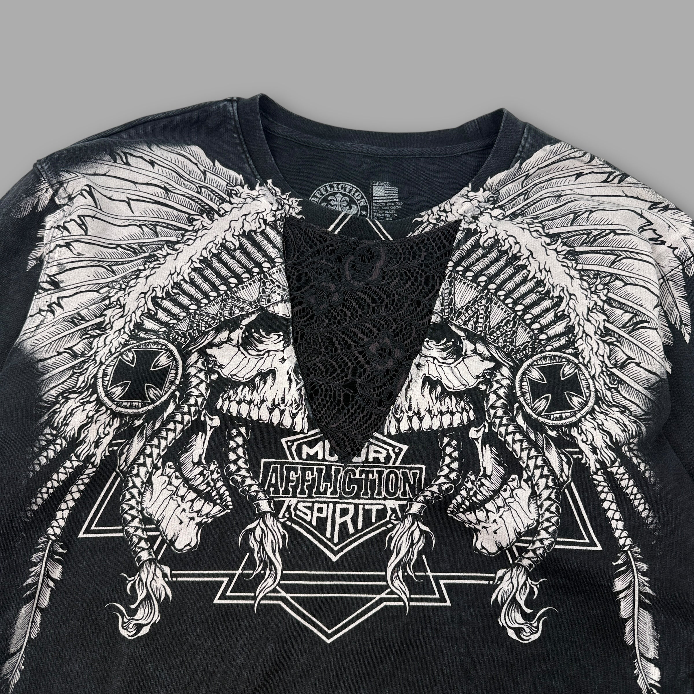 Affliction 2000's graphic lace up pullover sweatshirt (L) wms