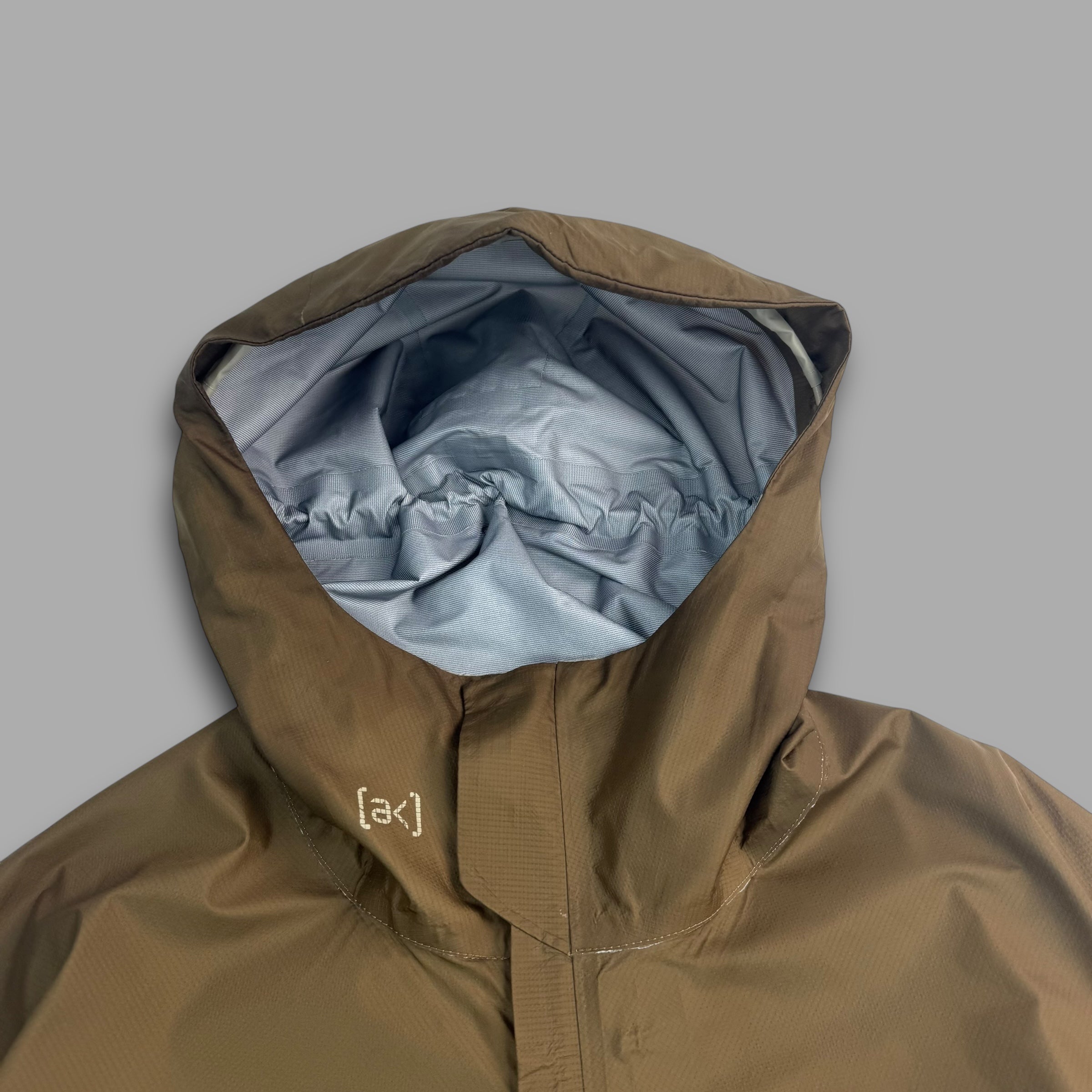 Burton AK 2000's technical taped seams nylon ski jacket (M-L)