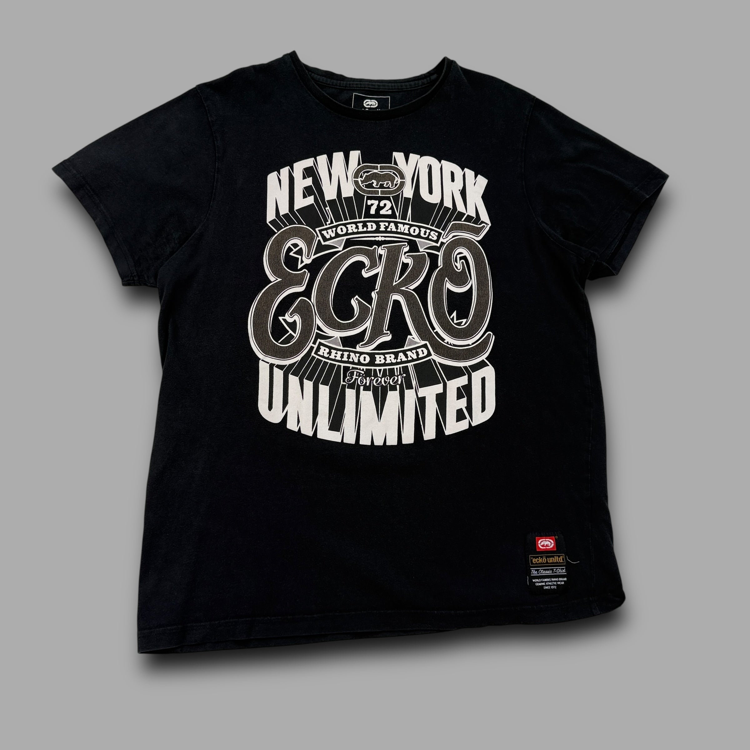 Ecko 2000's graphic spellout tee (L)