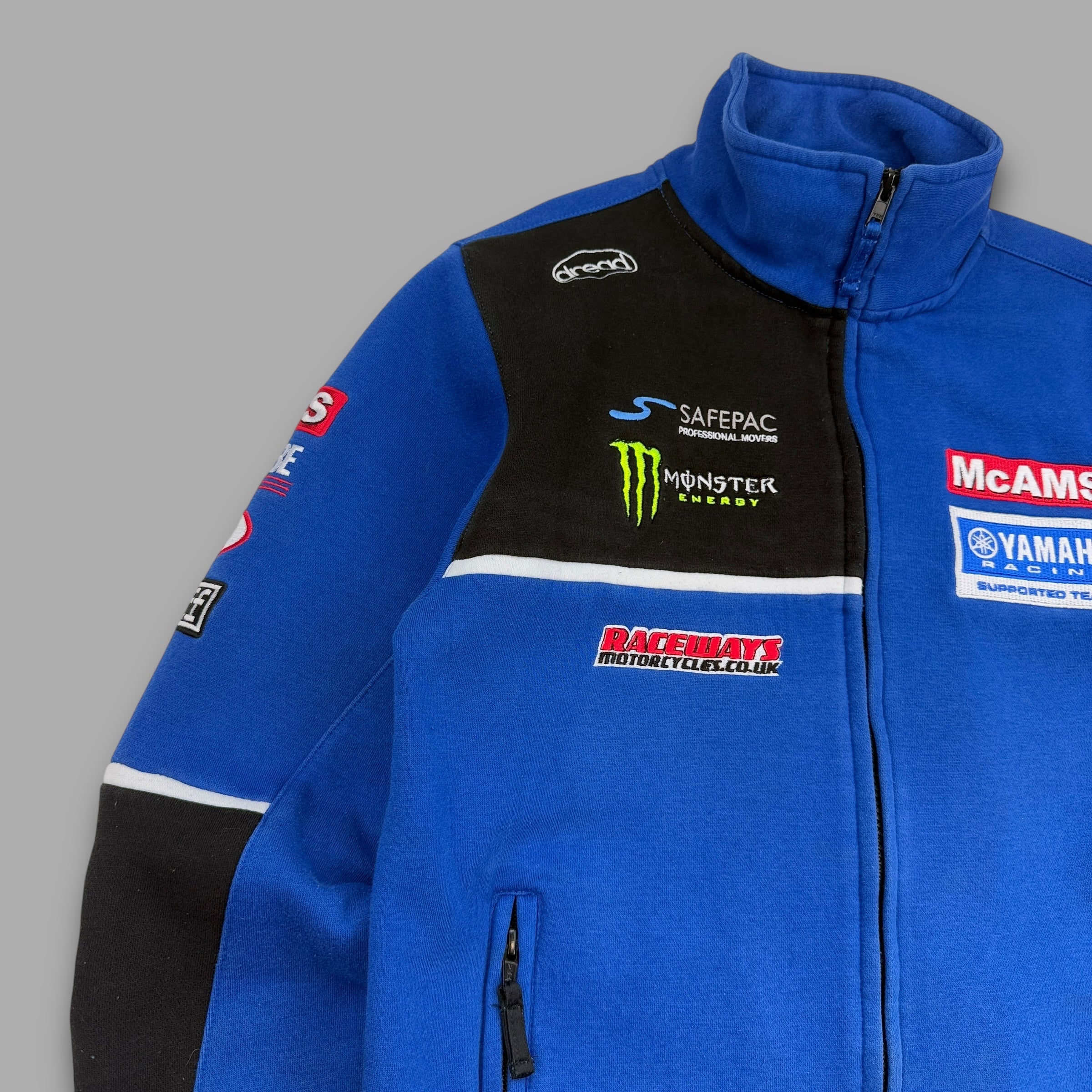 Yamaha x monster 2000's embroidered spellout graphic fleece jacket (M)