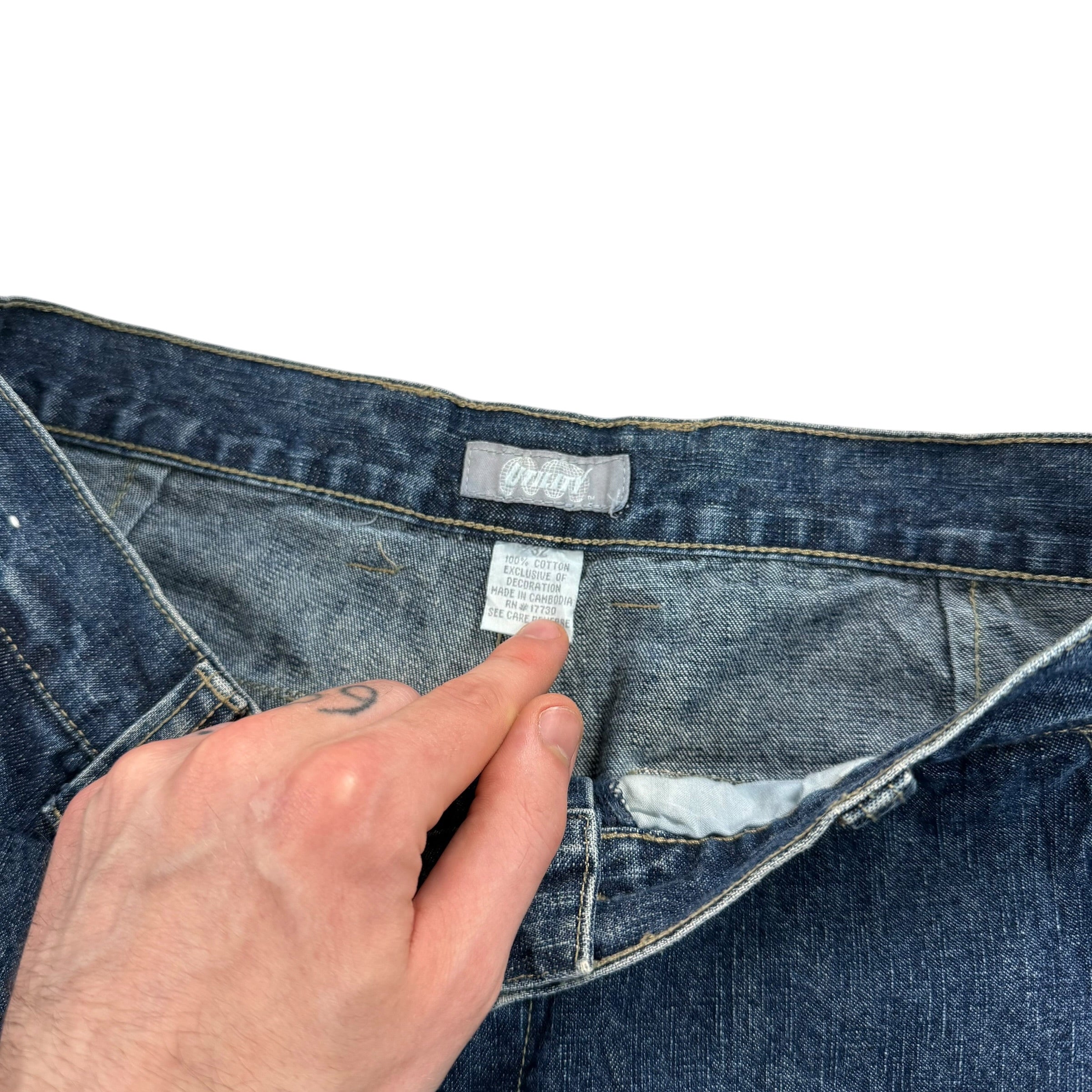 Vintage utility 2000's baggy dark denim cargo jorts (S-M)