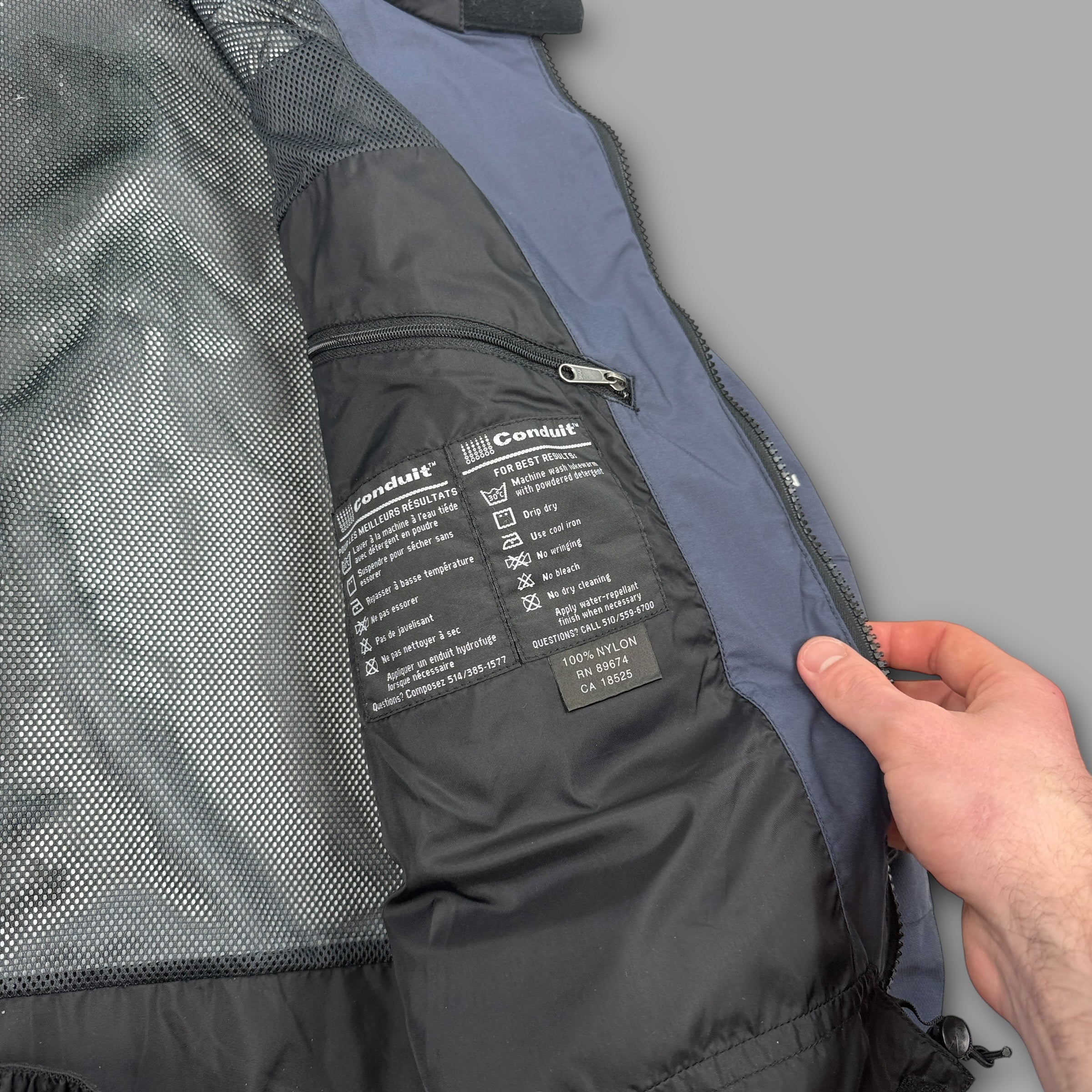 Mountain hardwear 2000's technical panelled conduit full zip softshell ski jacket (L)