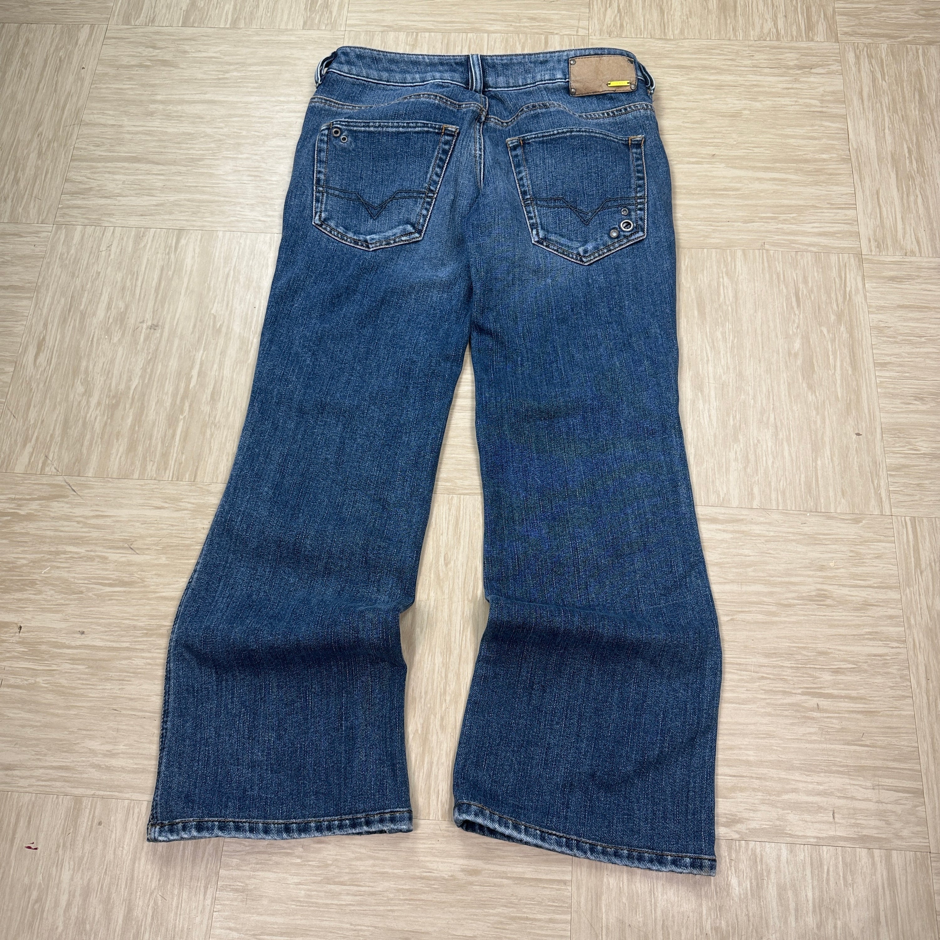 Diesel ryoth-n 2000's low waisted denim bootcut jeans (S)