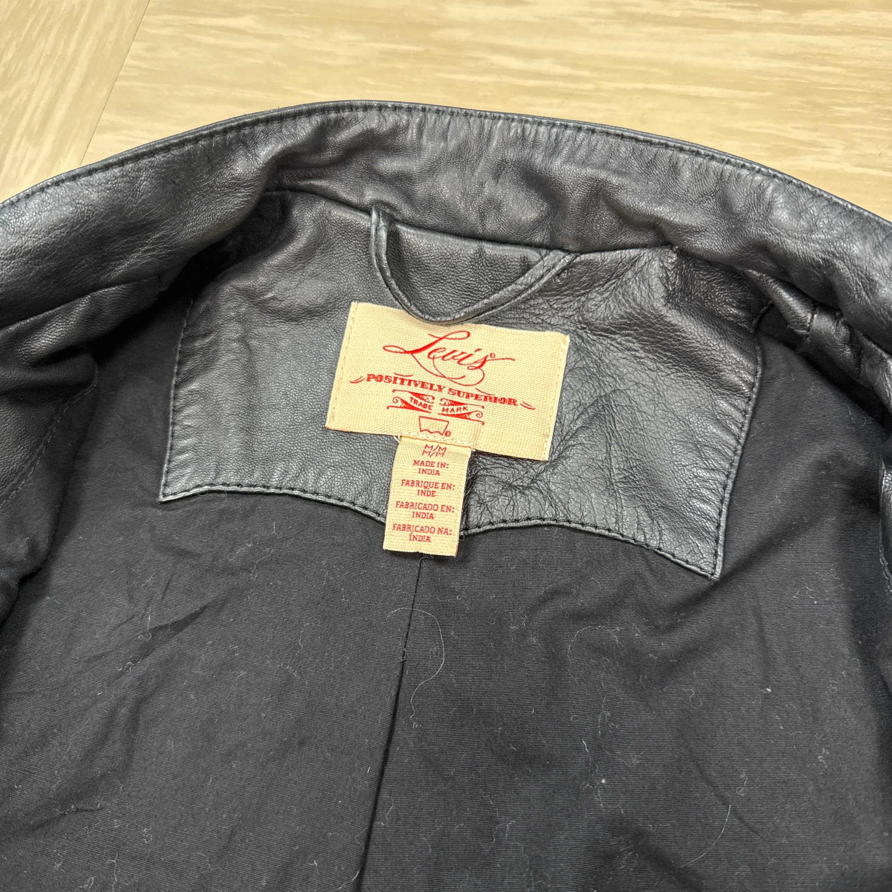 Levi's 2000's cropped lamb leather high collar bomber jacket (M)