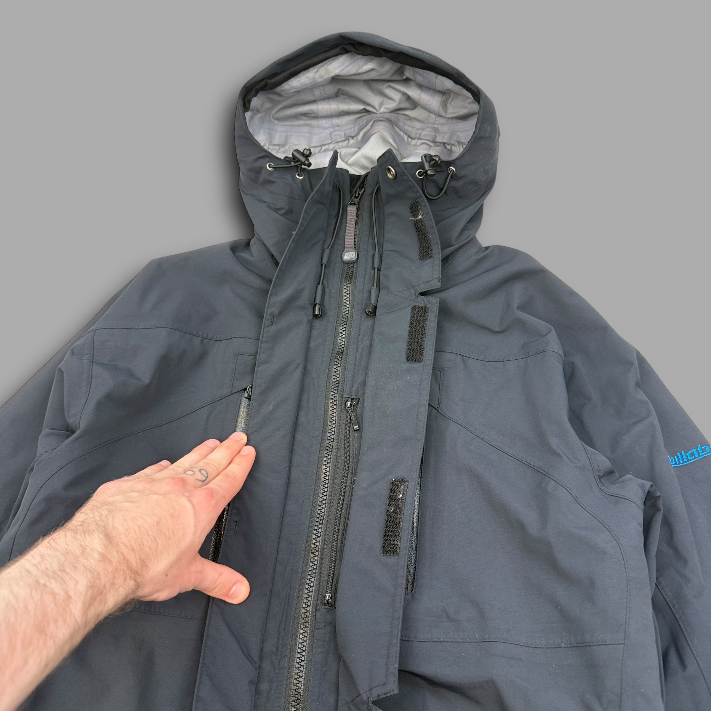 Billabong 2000's technical dual pocket taped seams ski jacket (S-M)
