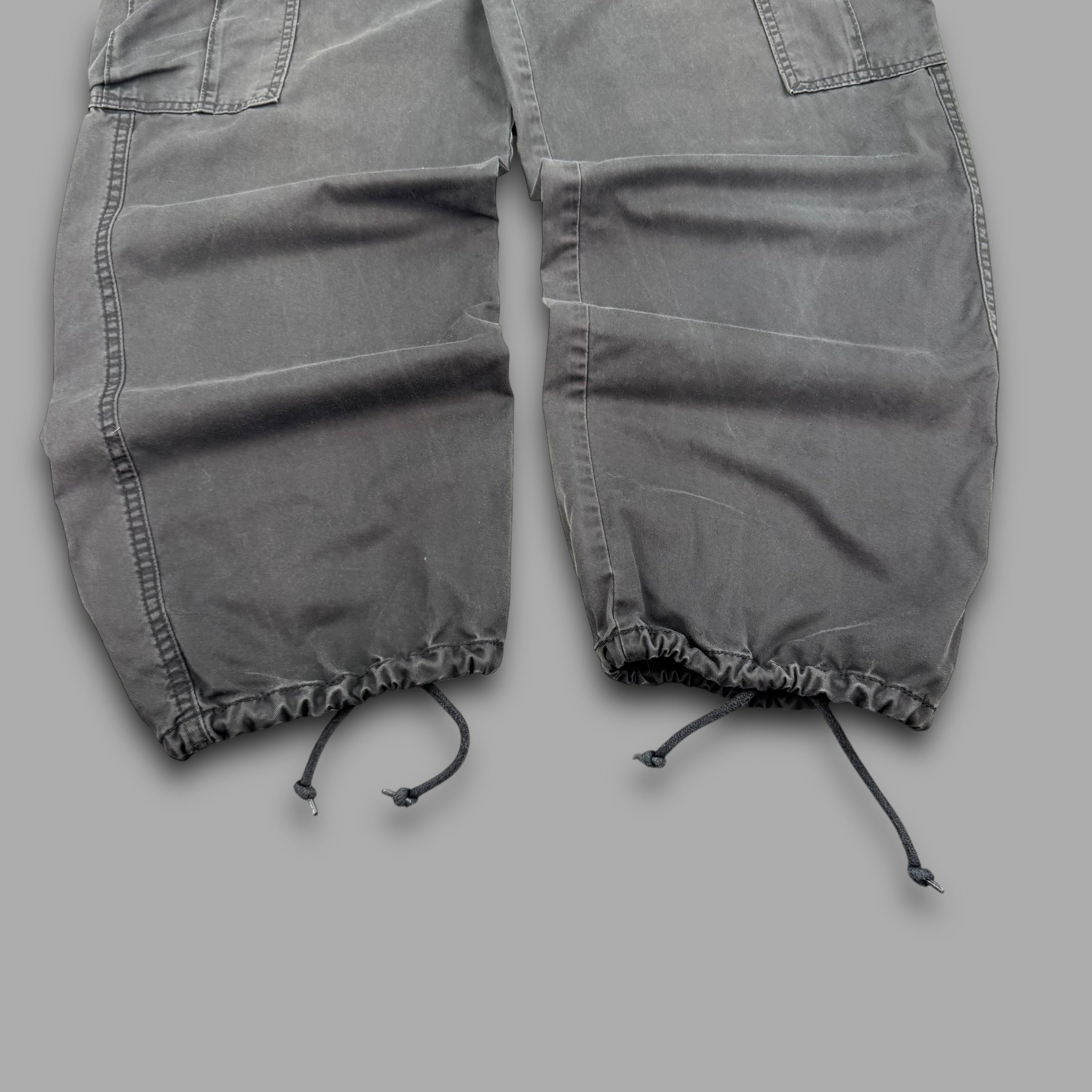 Levi's 2000's technical baggy wide leg cuffed cargo bottoms (M)