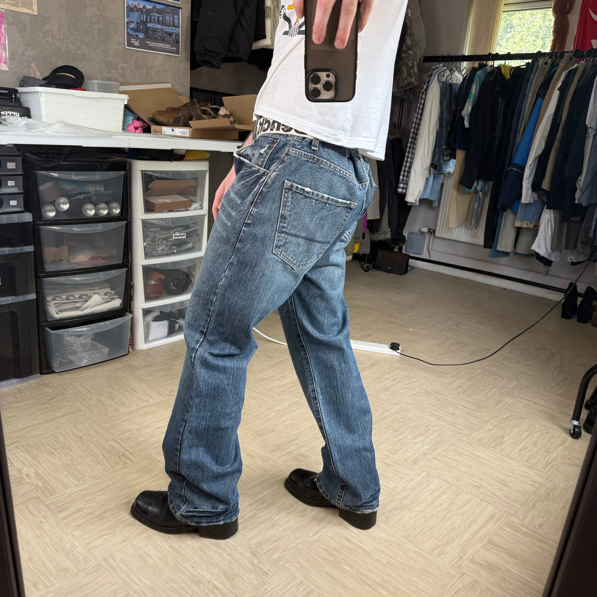 No fear 2000's relaxed fit denim straight leg jeans (S)