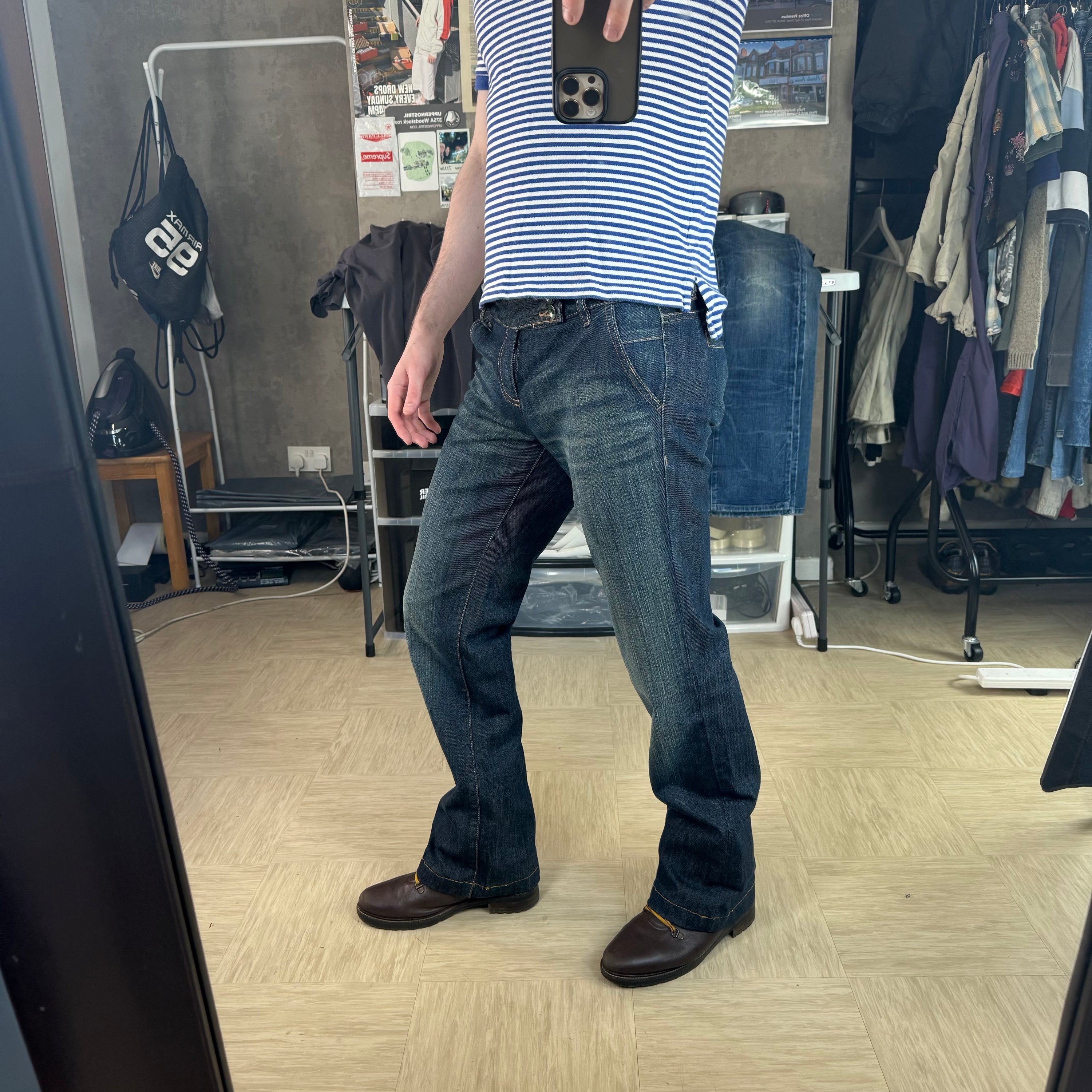 DKNY 2000's dark denim relaxed bootcut jeans (S)