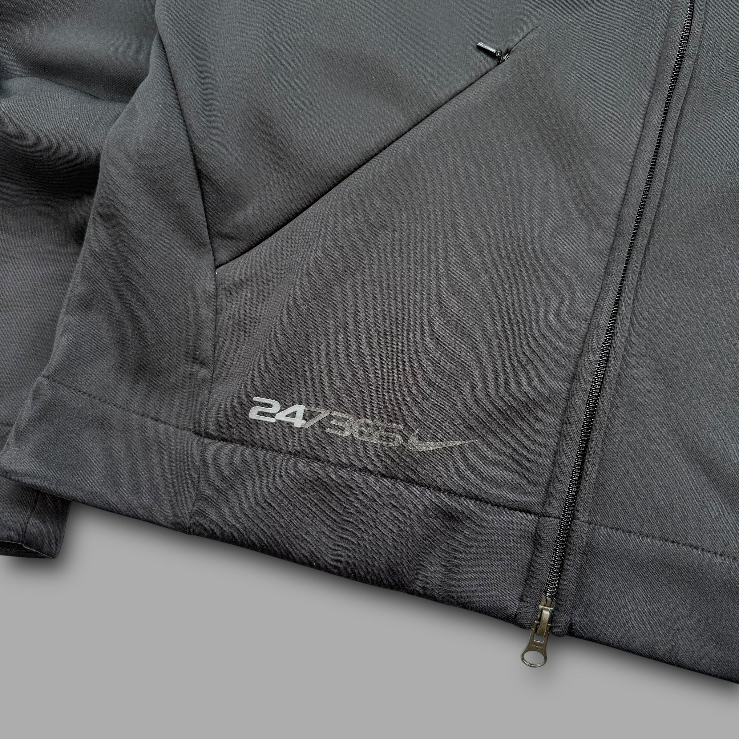 Nike 247/365 technical 2000's therma-fit panelled softshell jacket (M)