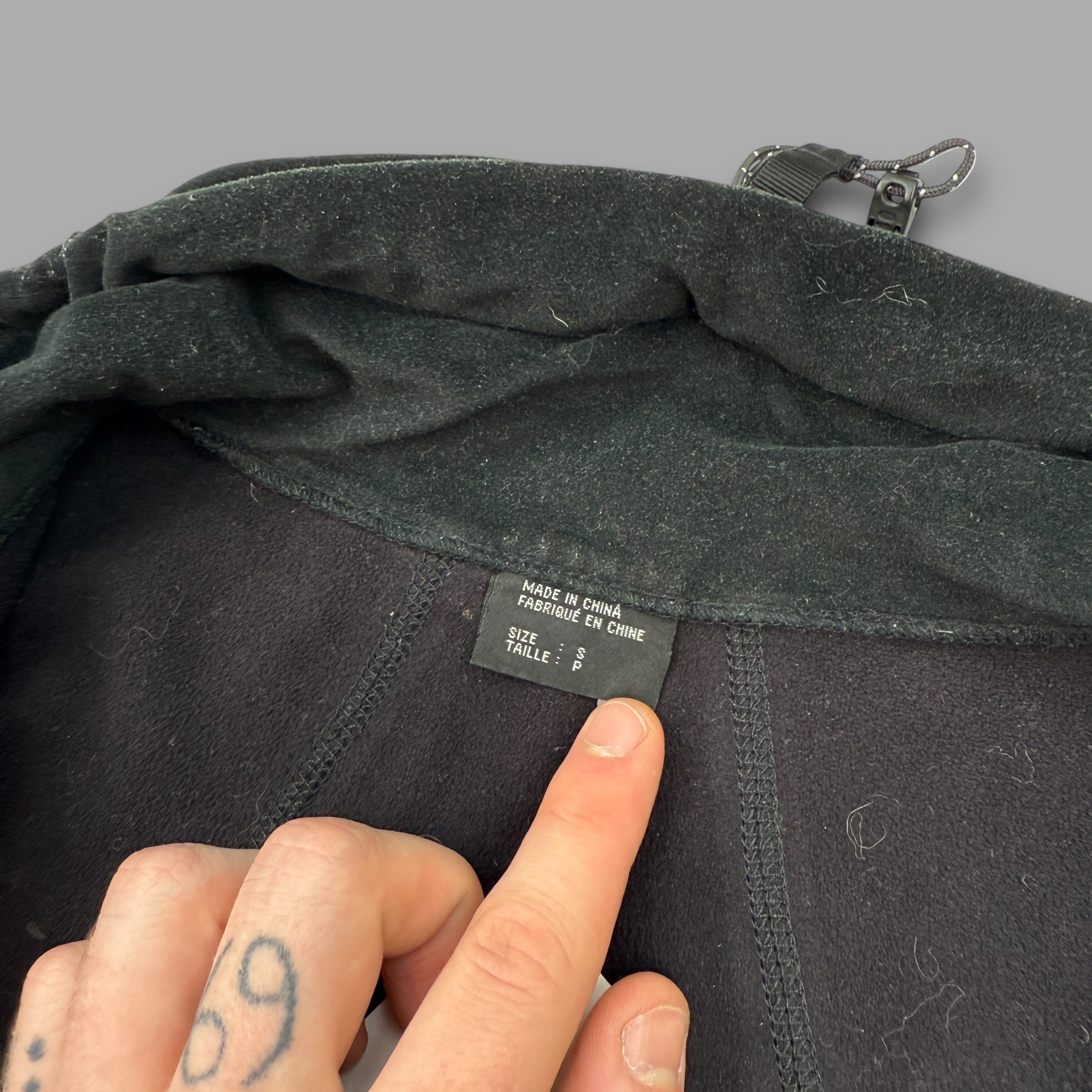 Mountain hardwear 2000's technical taped seams conduit softshell jacket (S)