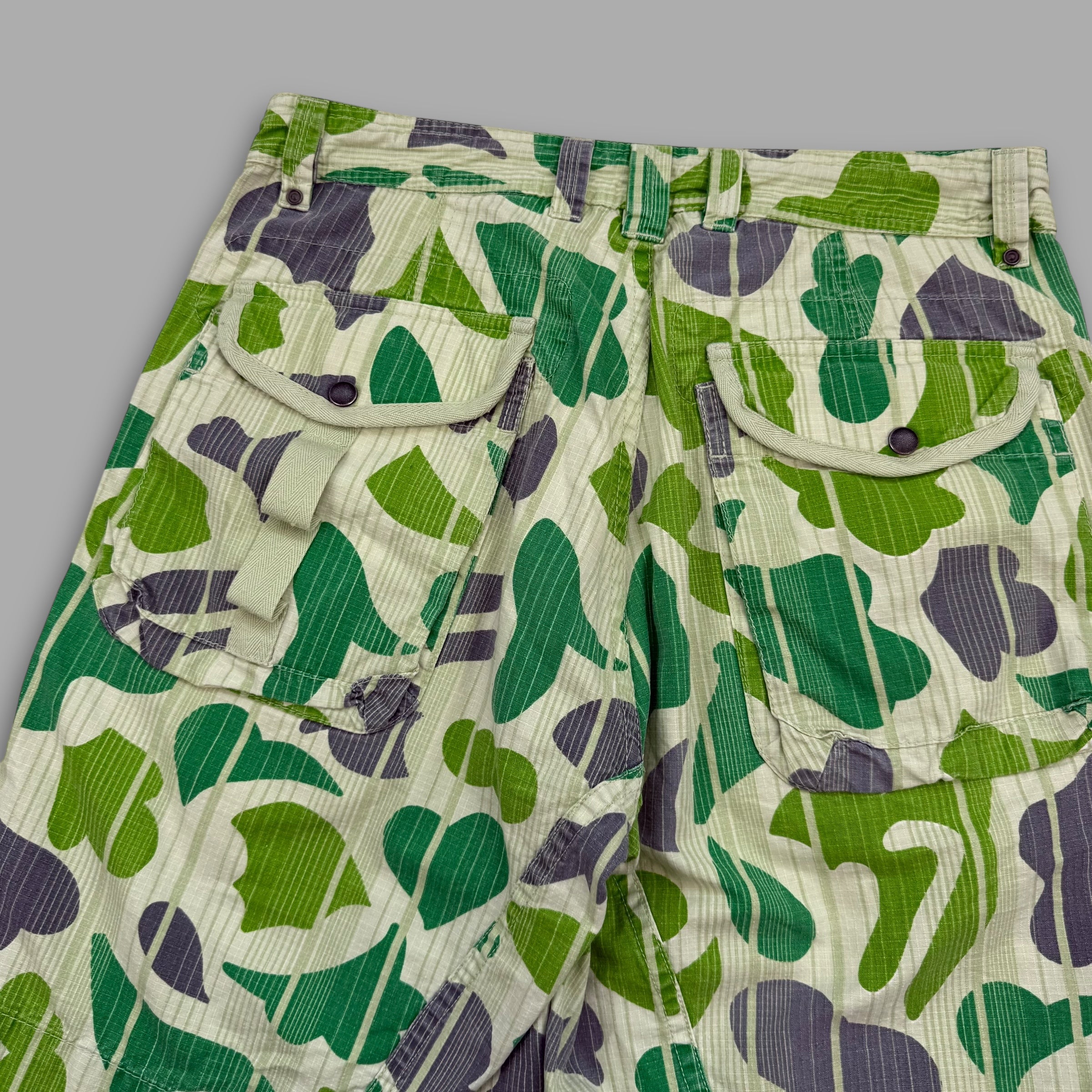 Diesel 2000's dual-pocket baggy camo shorts (S)