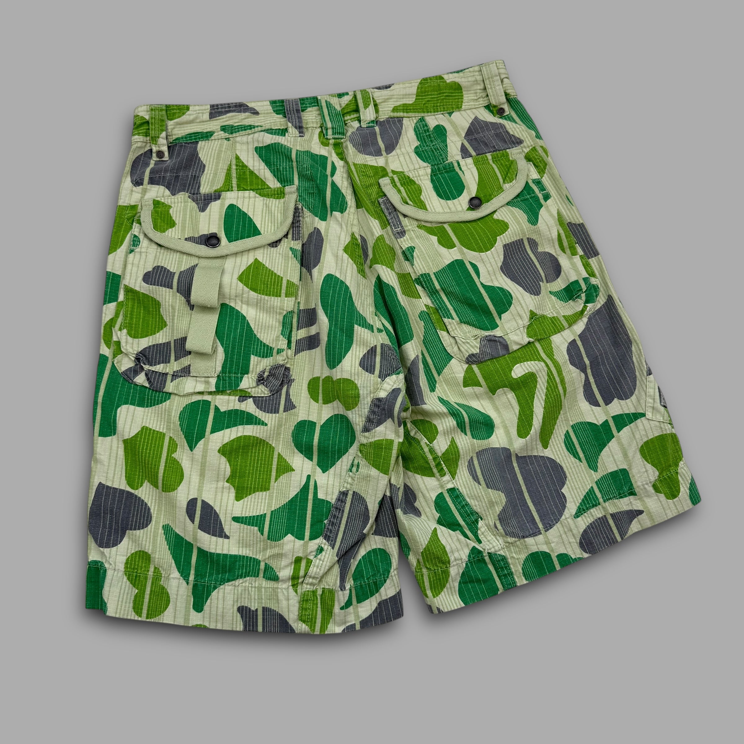 Diesel 2000's dual-pocket baggy camo shorts (S)