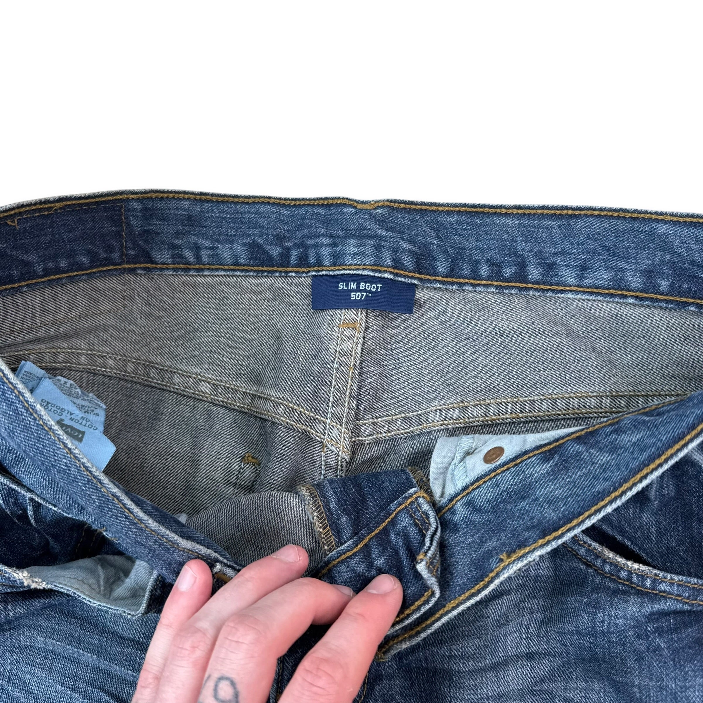 Levi's 507 2000's slim bootcut denim jeans (M)