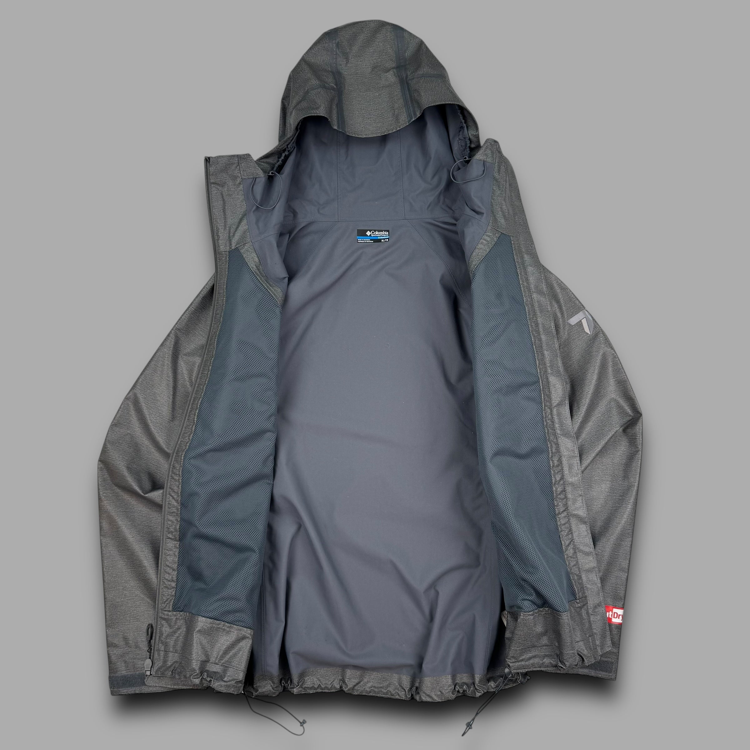 Columbia titanium 2000's taped seams technical lightweight shell jacket (XL)