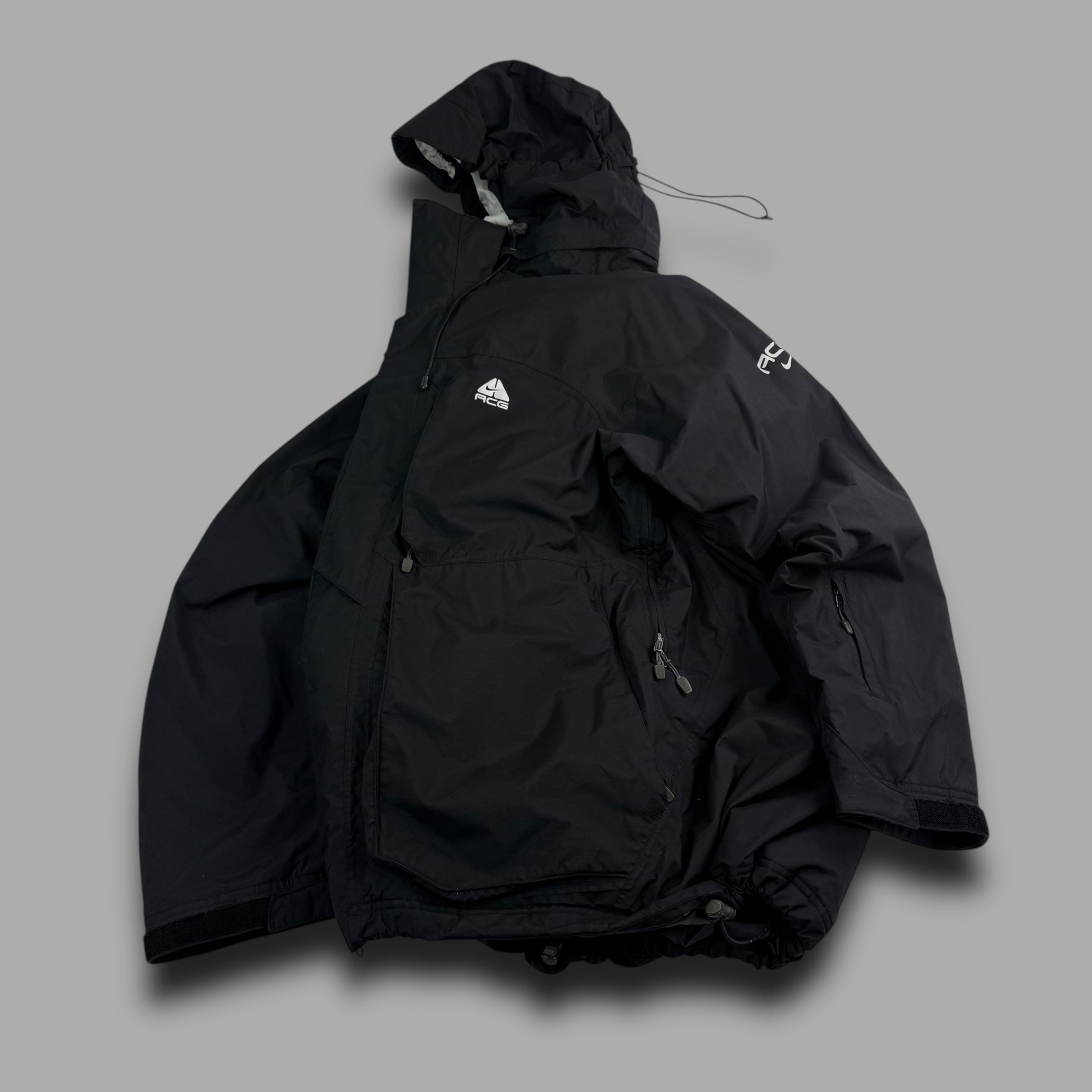 Nike ACG 2000's technical multi-pocket shell jacket (L)