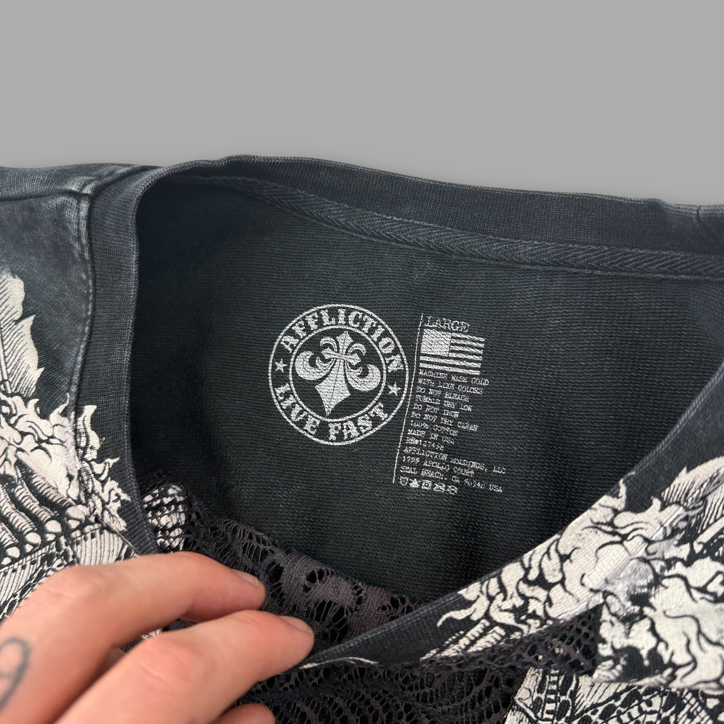 Affliction 2000's graphic lace up pullover sweatshirt (L) wms