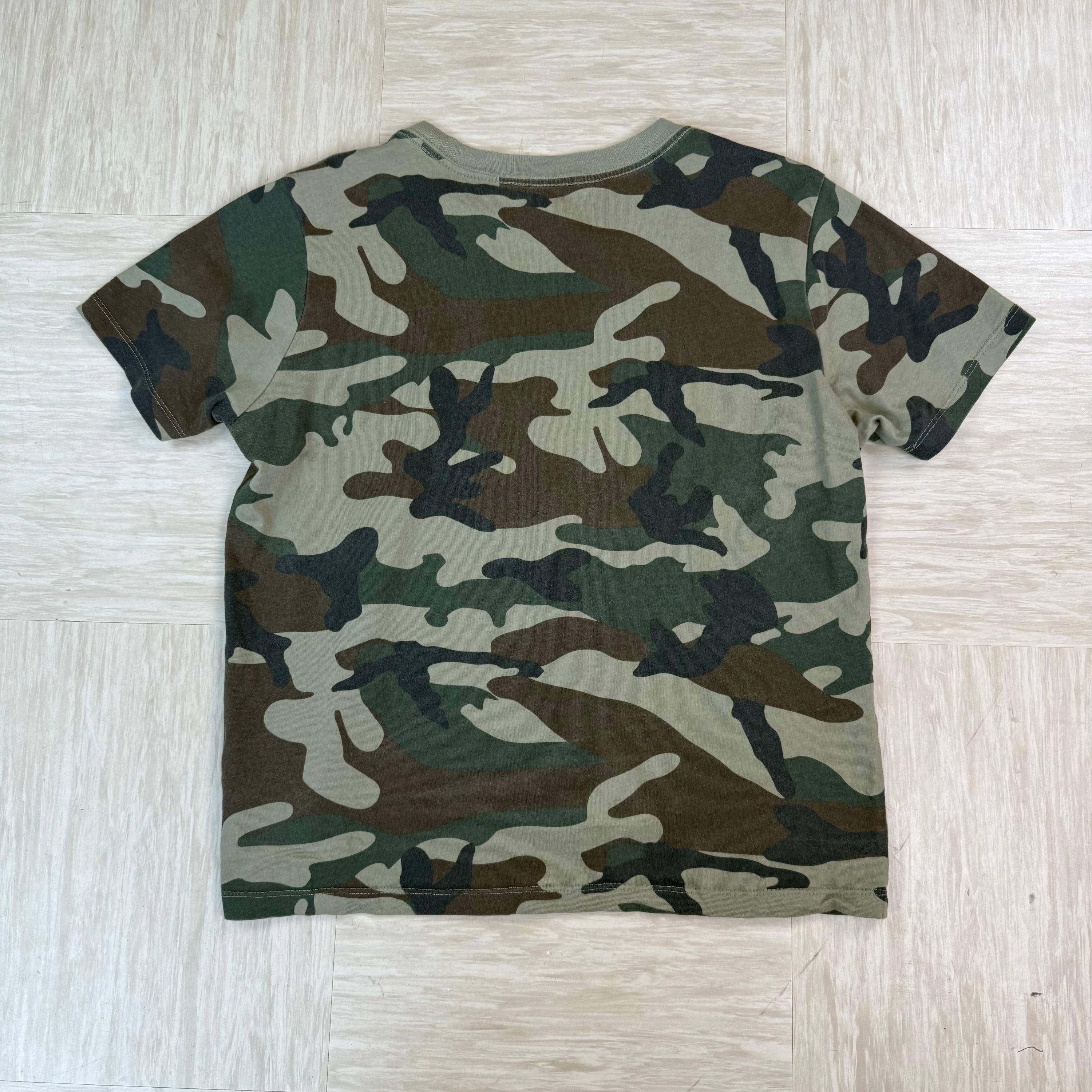 True religion 2000's graphic cropped camo tee (S)