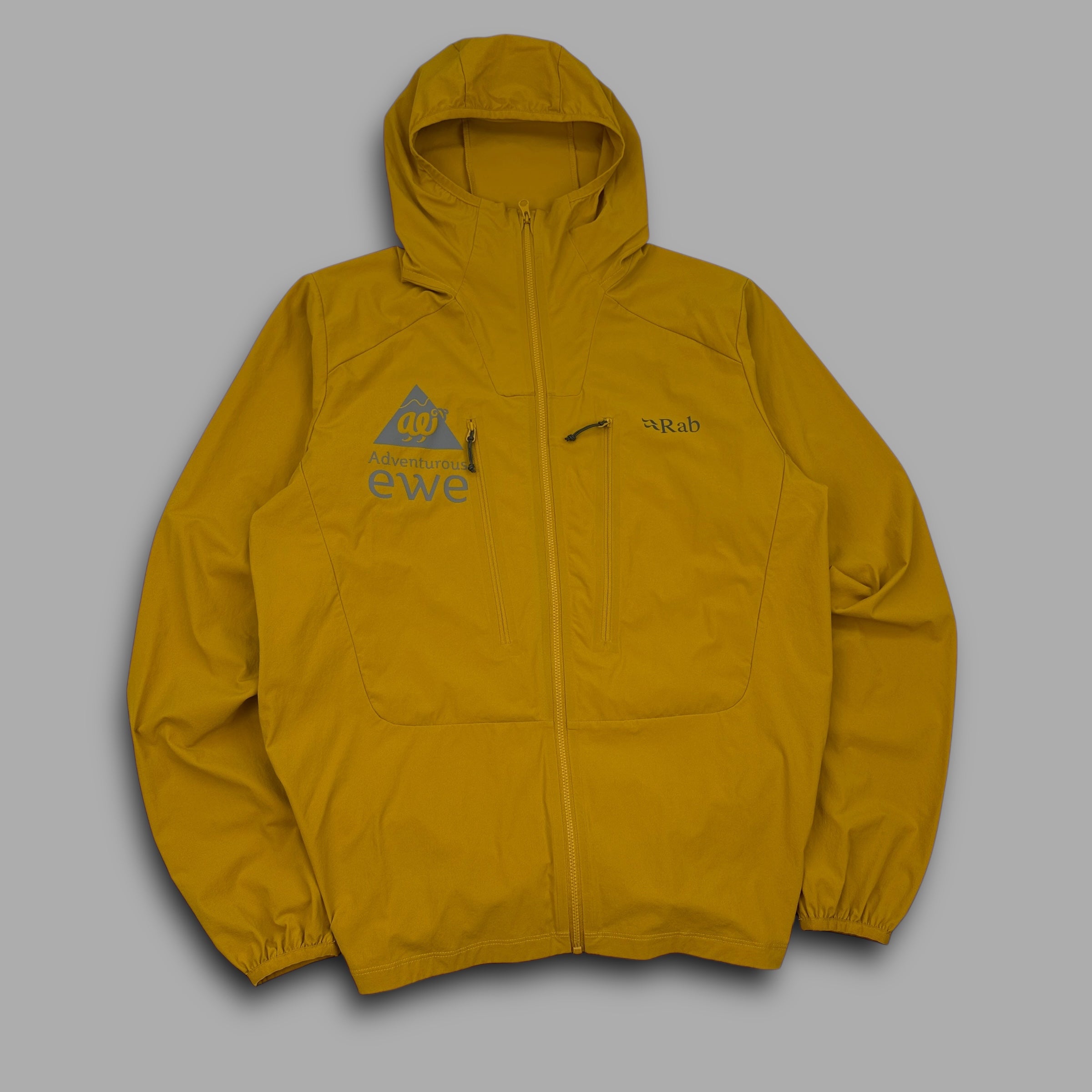 Rab 2000's technical softshell dual-pocket windbreaker (M)