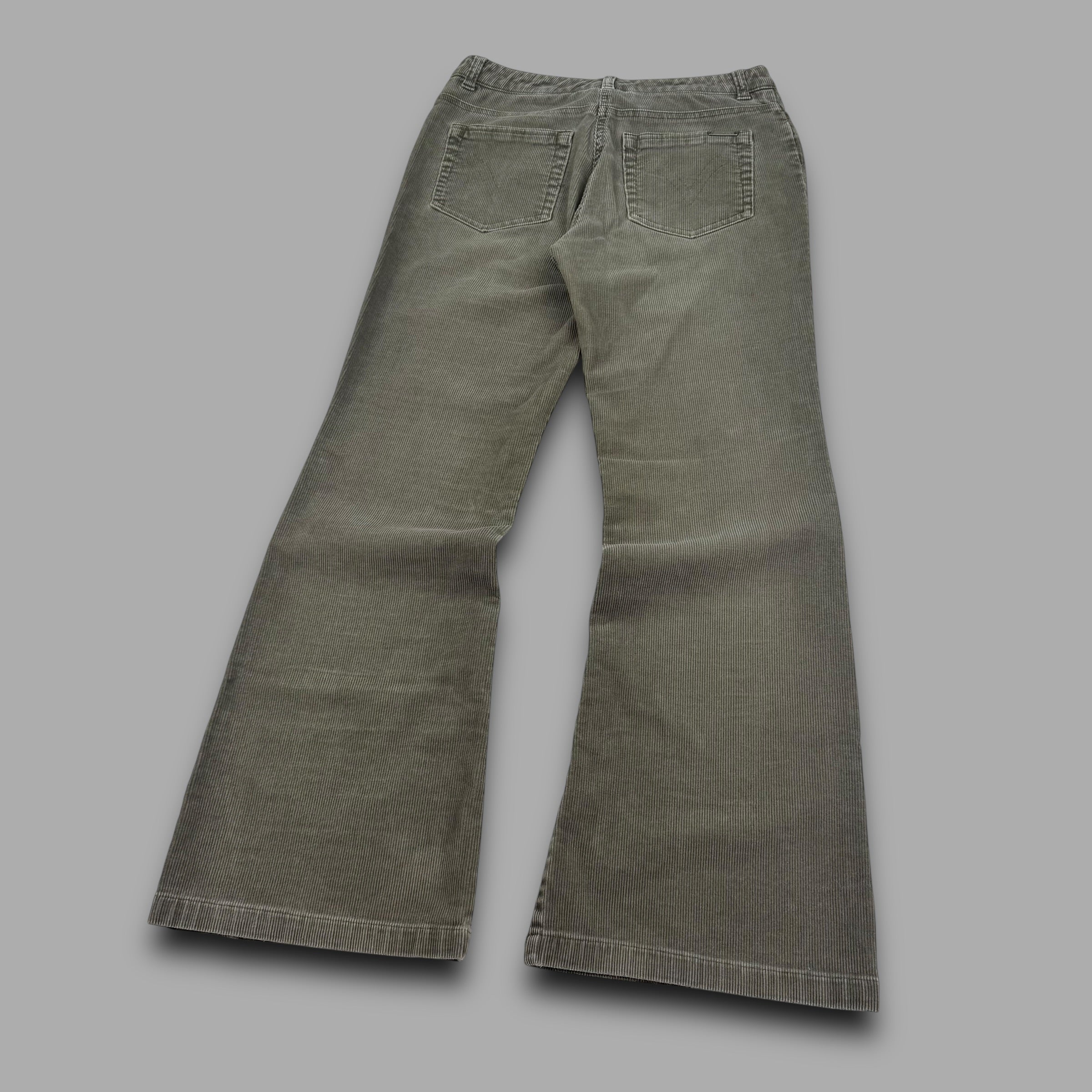 Next petite 2000's corduroy fitted flair jeans (L) wms