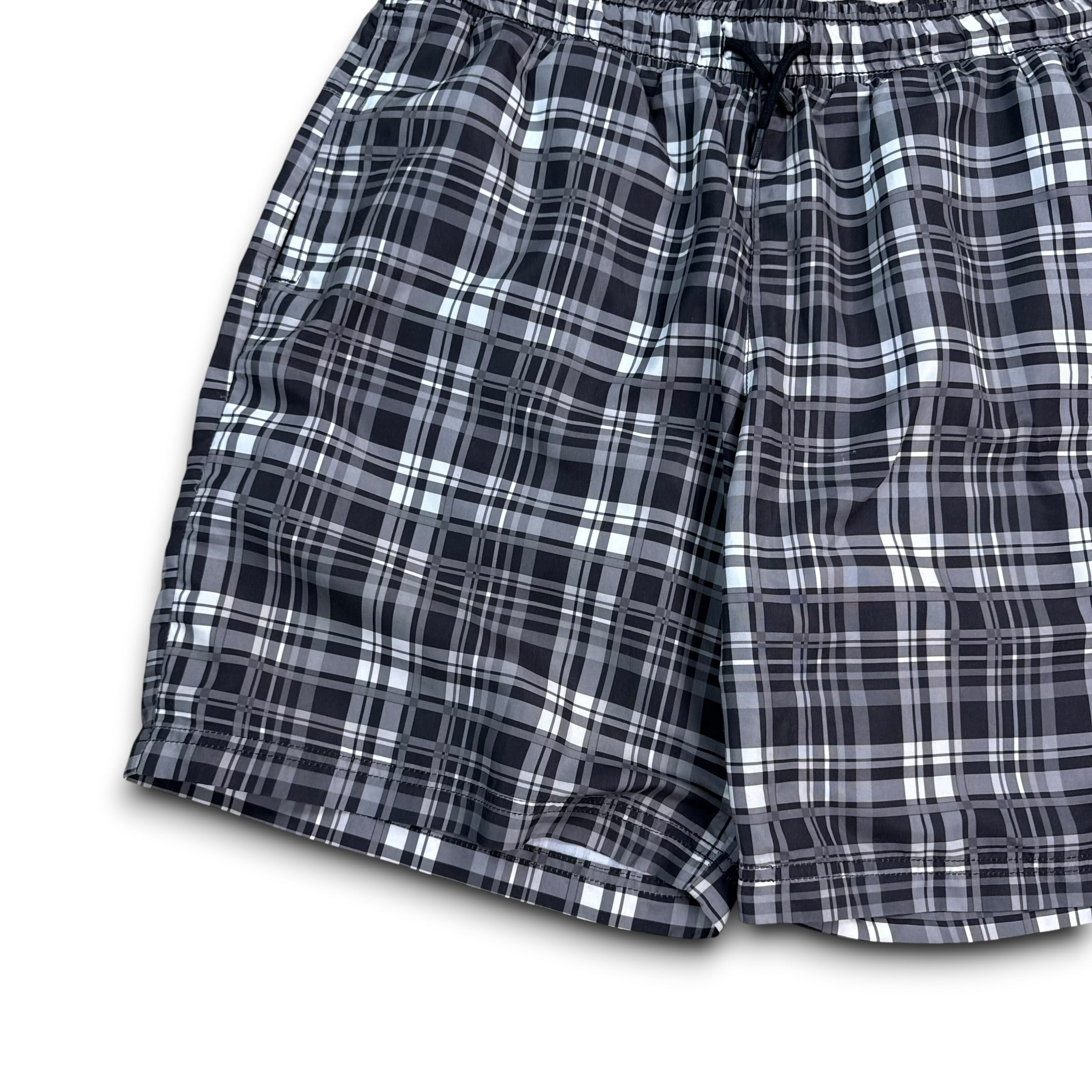 Lonsdale 2000's baggy plaid black swim shorts (M)