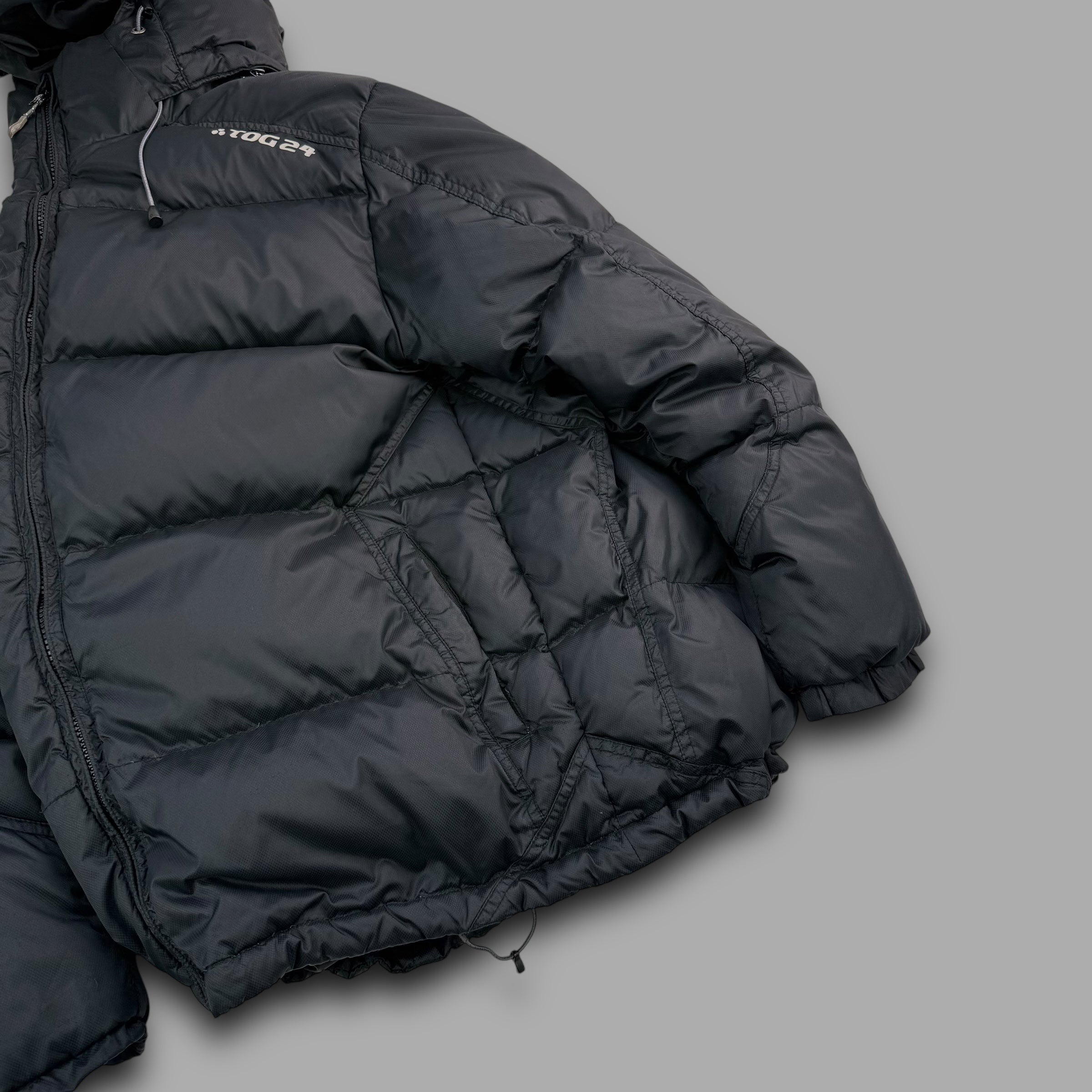 Tog24 2000's technical paneled downfilled puffer jacket (S)