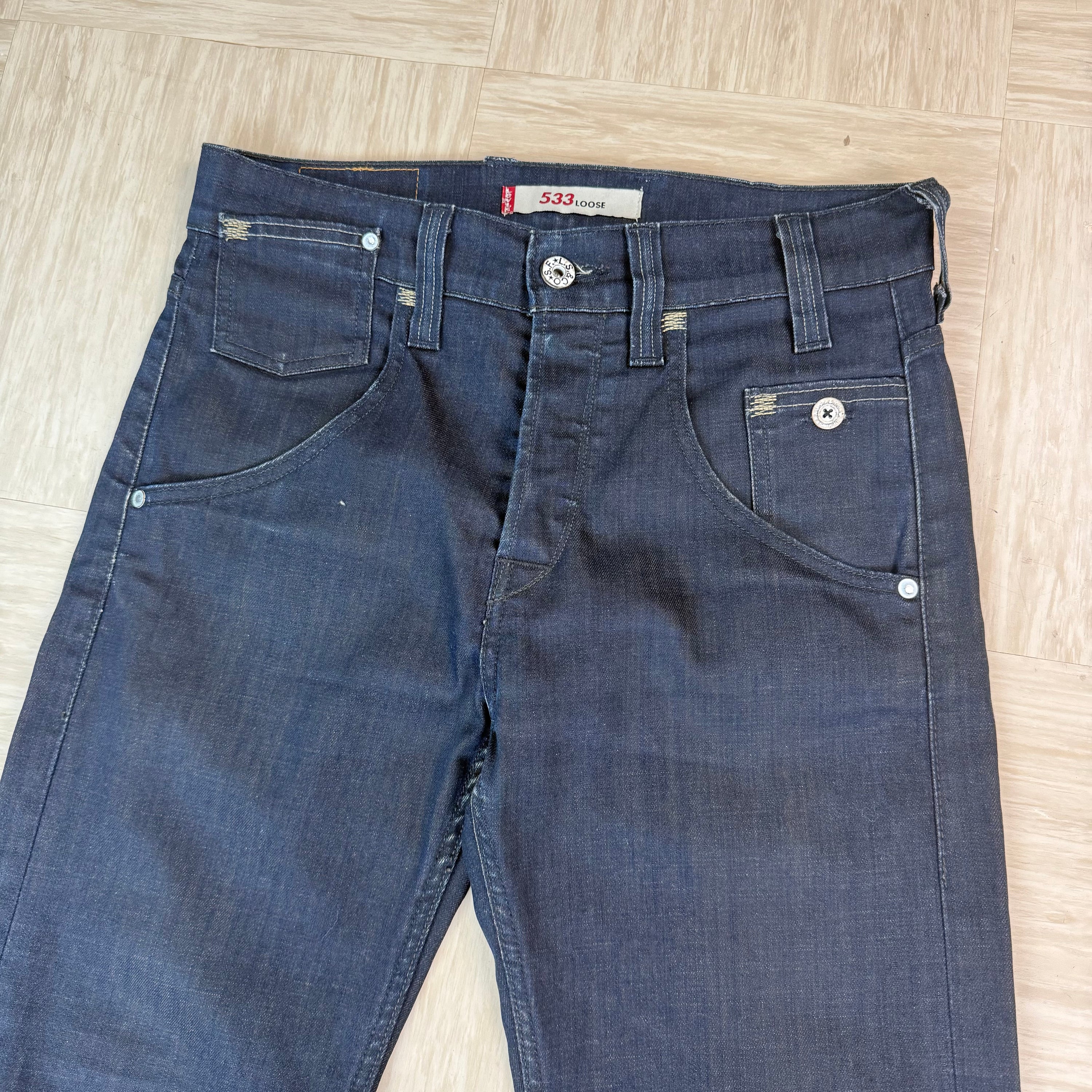 Levi's 533 2000's dark denim loose straight fitm jeans (S)
