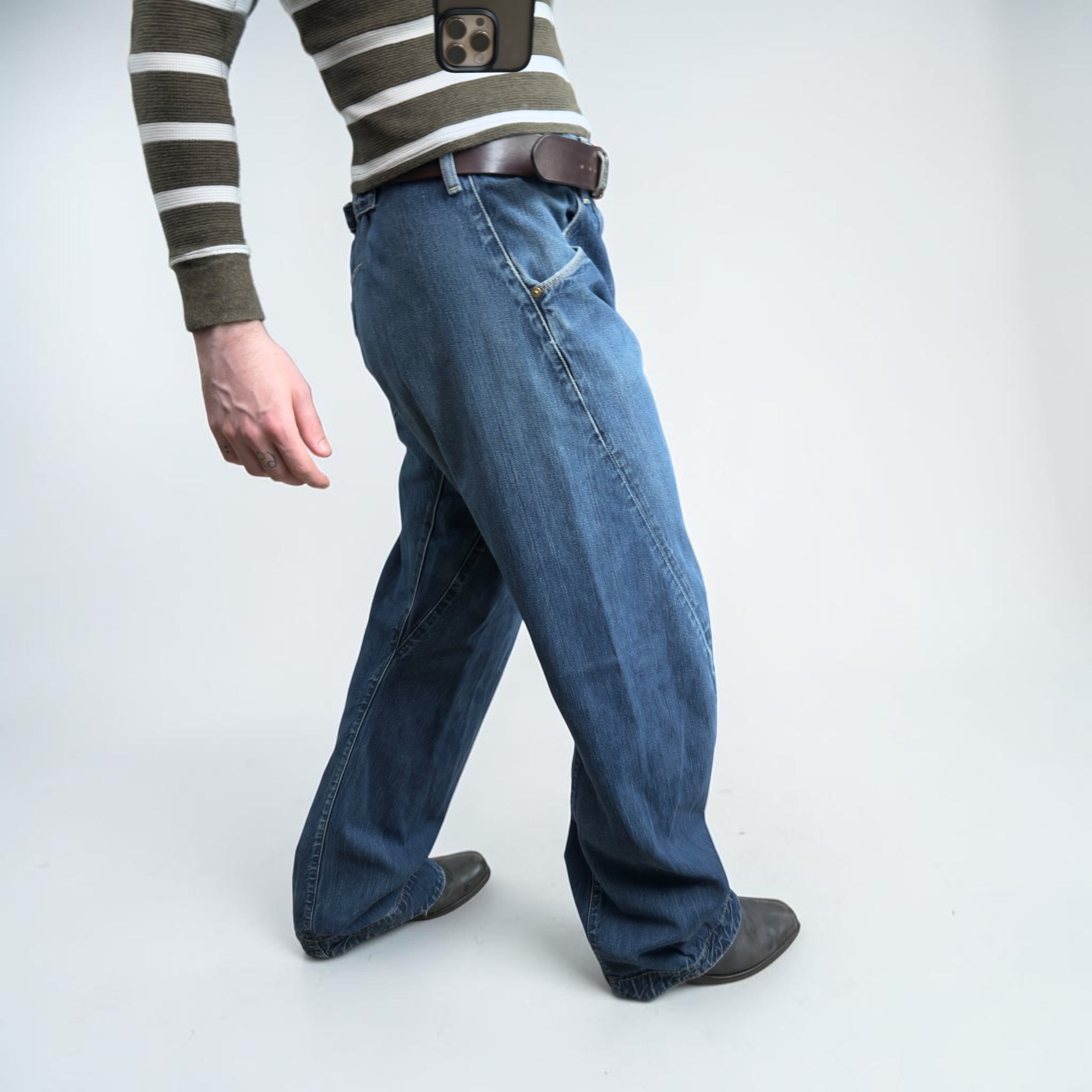 Levi's 2000's engineered twisted baggy bootcut denim jeans (M)