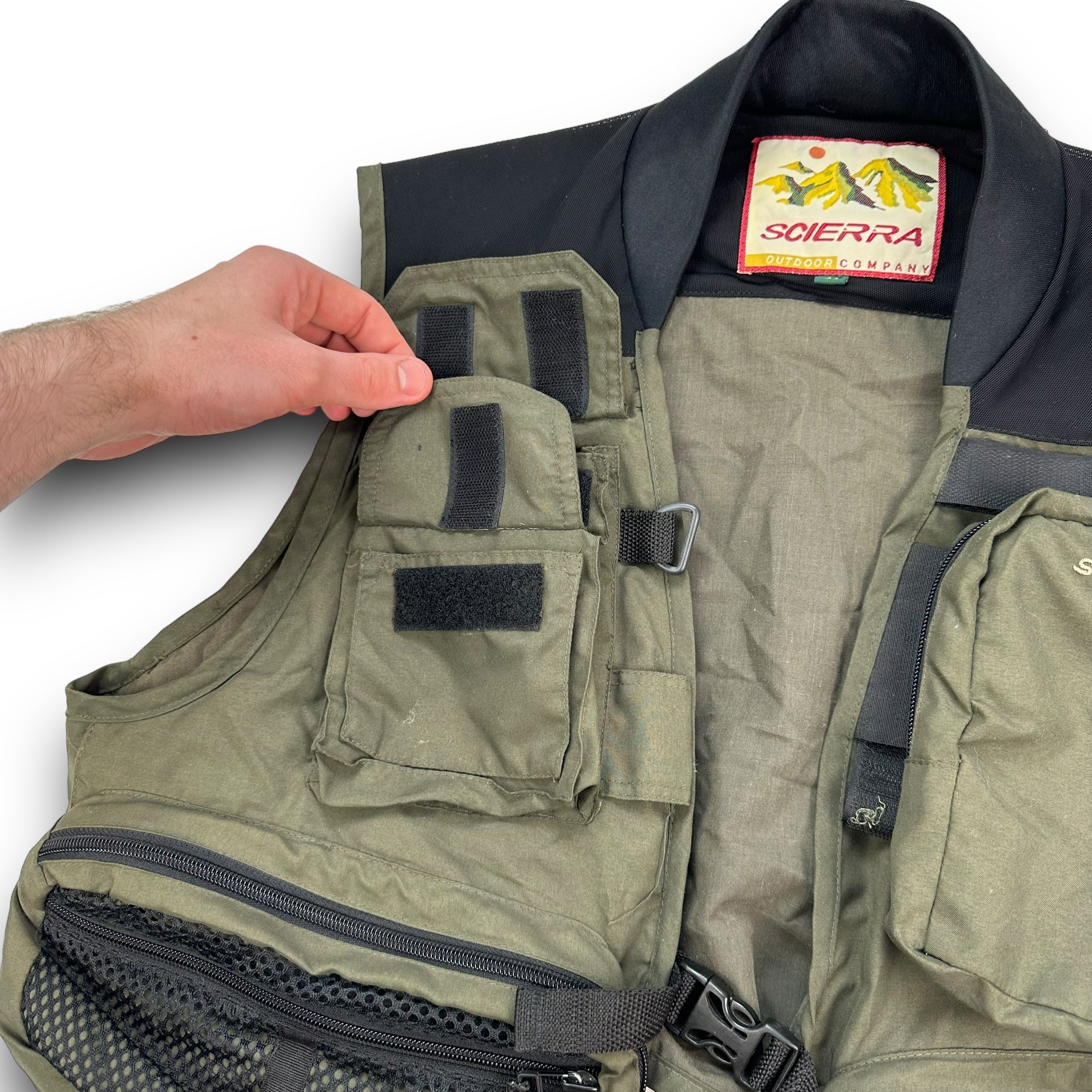 Scierra 2000's technical multi-pocket fishing vest (M)