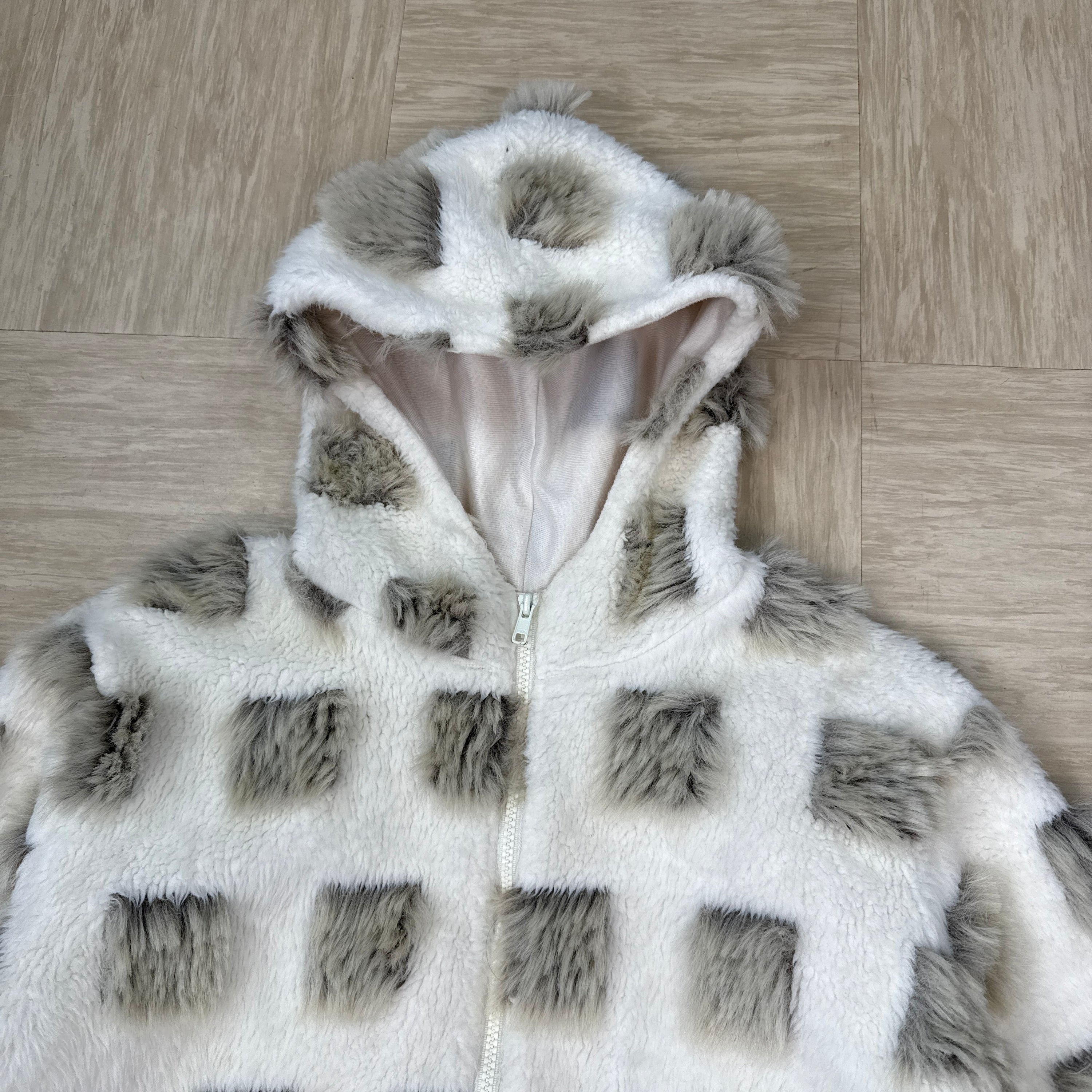 Tog24 2000's faux fur block yeti jacket (M)