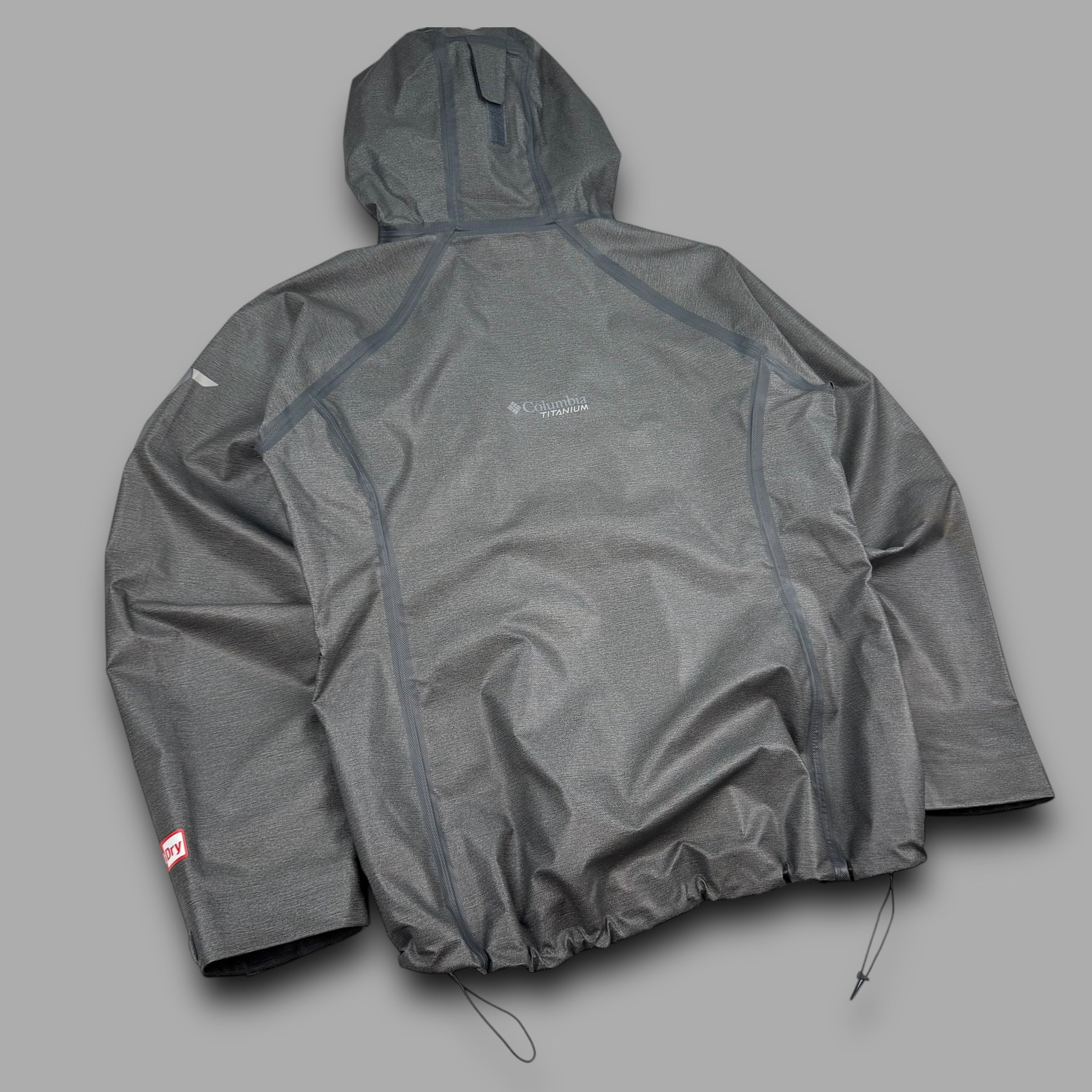 Columbia titanium 2000's taped seams technical lightweight shell jacket (XL)