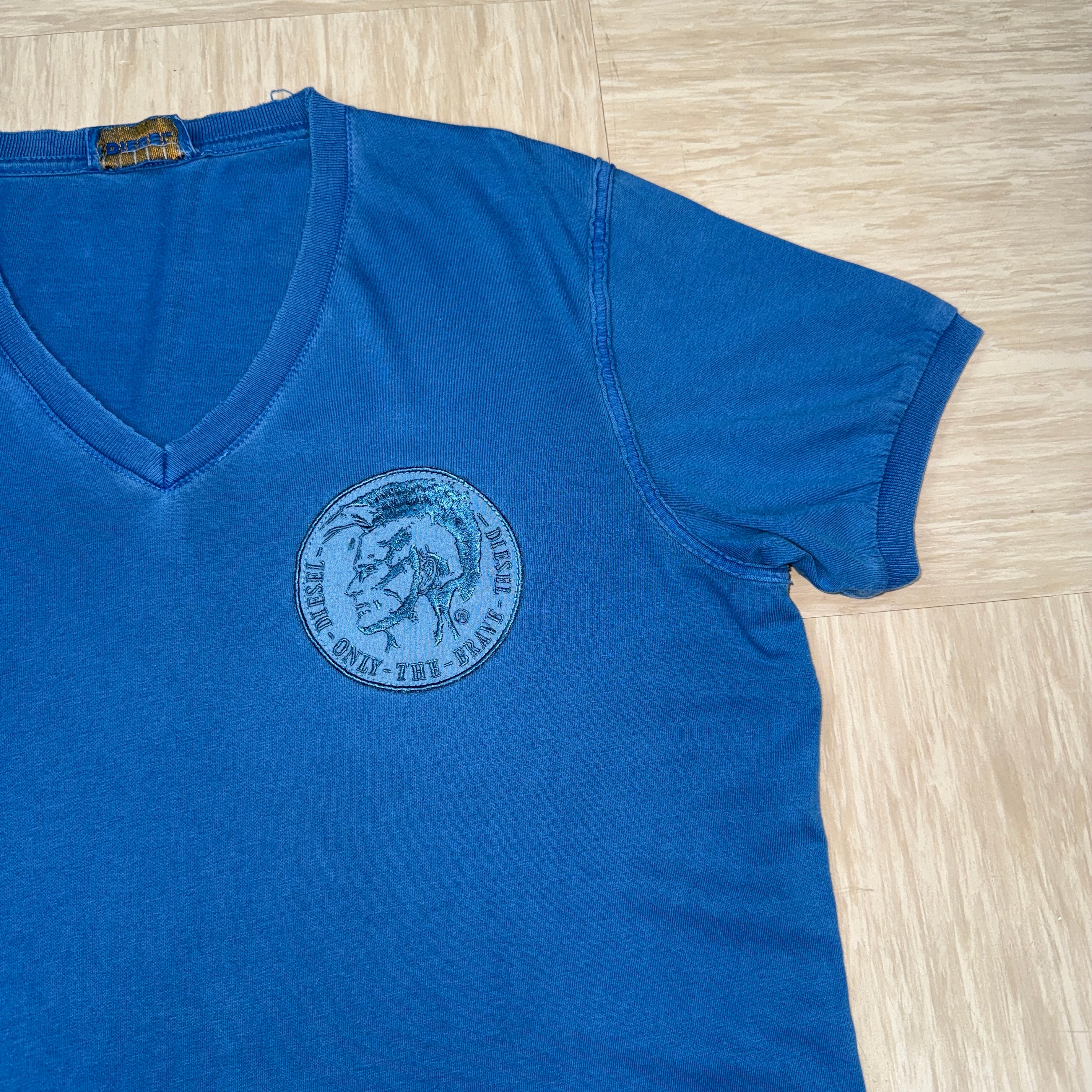 Diesel 2000's washed embroidered v-neck tee (S)