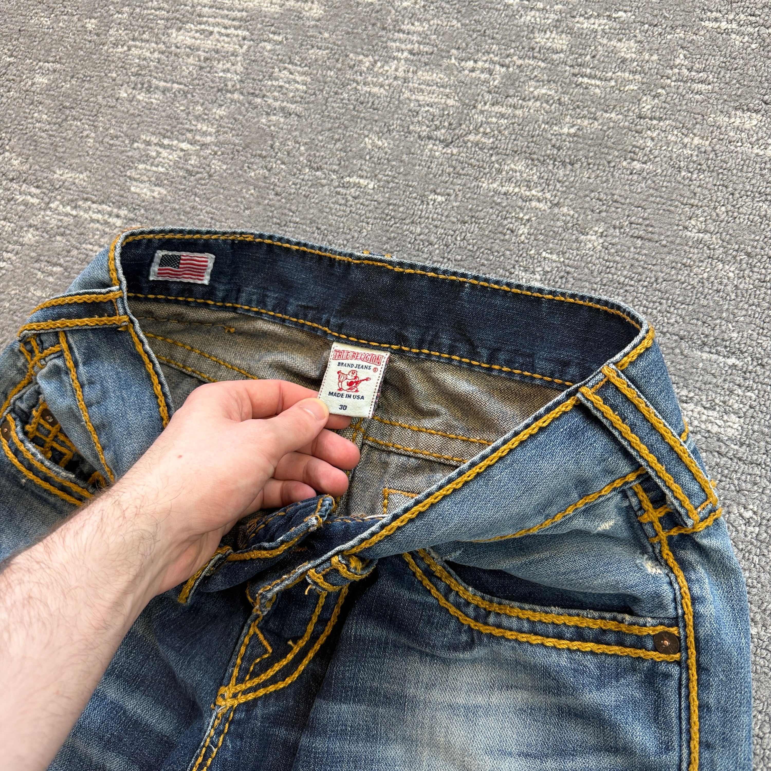 True religion 2002 relaxed straight bootcut denim contrast stitch distressed jeans (S)