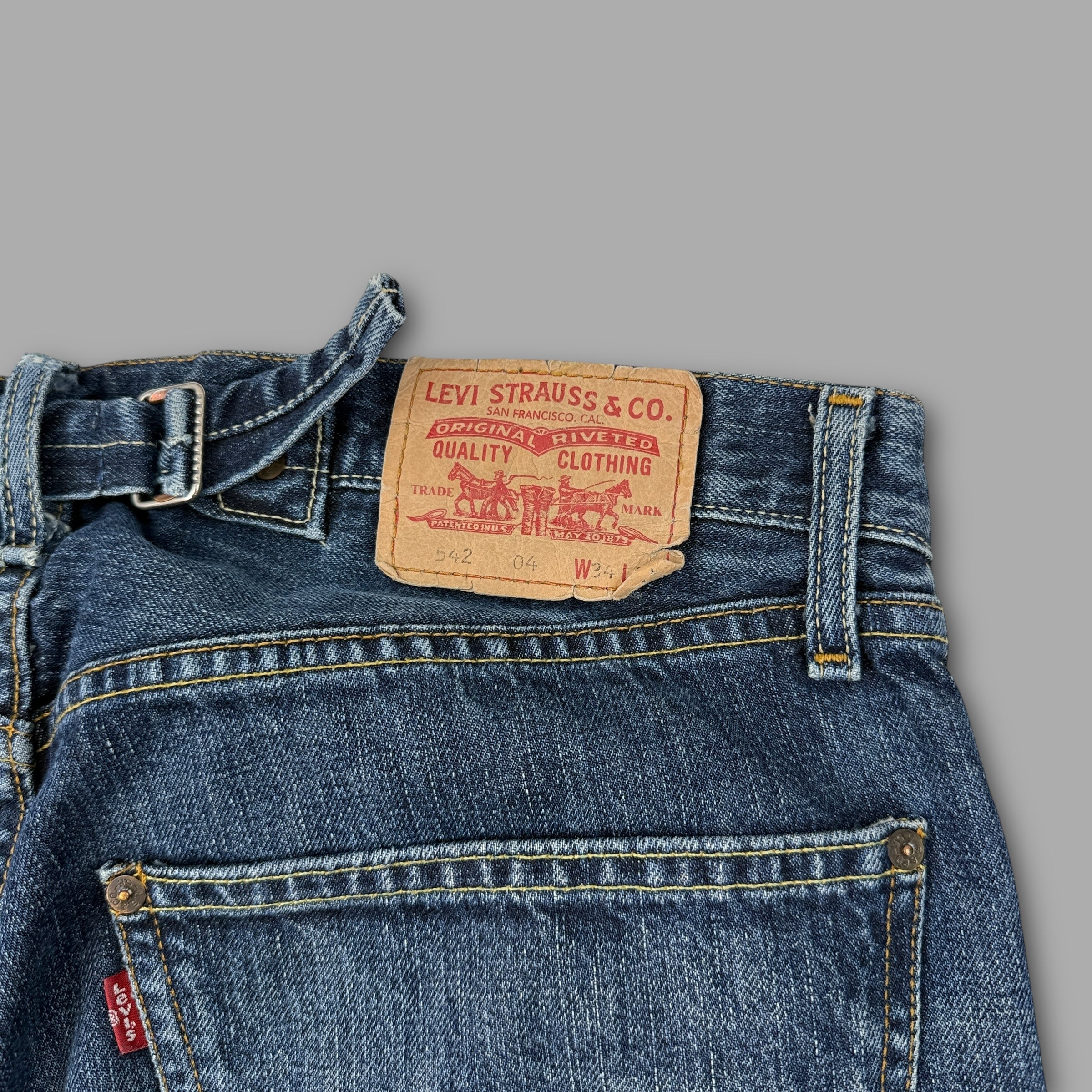 Levi's 542 denim bootcut jeans (L)