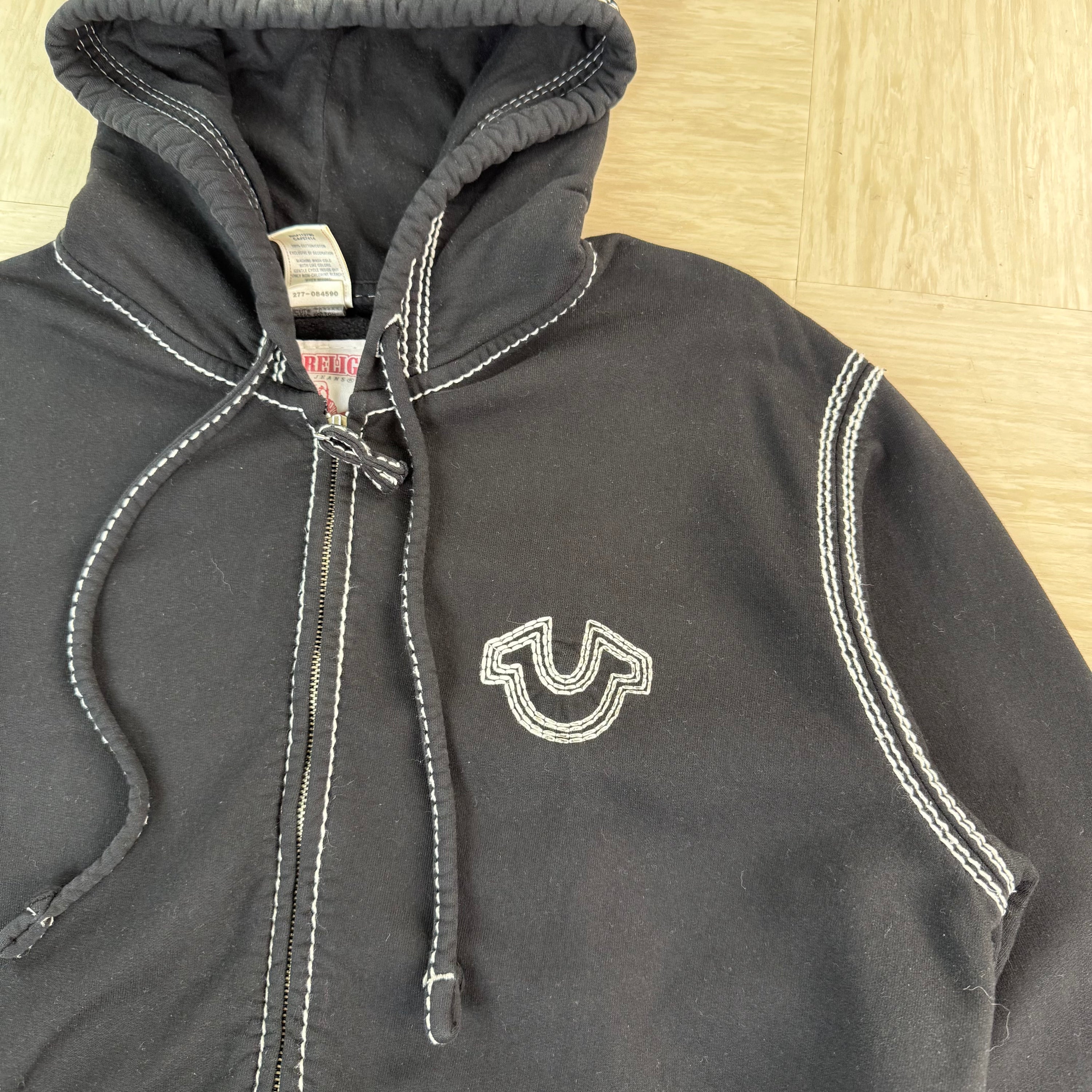 True religion 2000's triple stitch zip up hoodie (L)