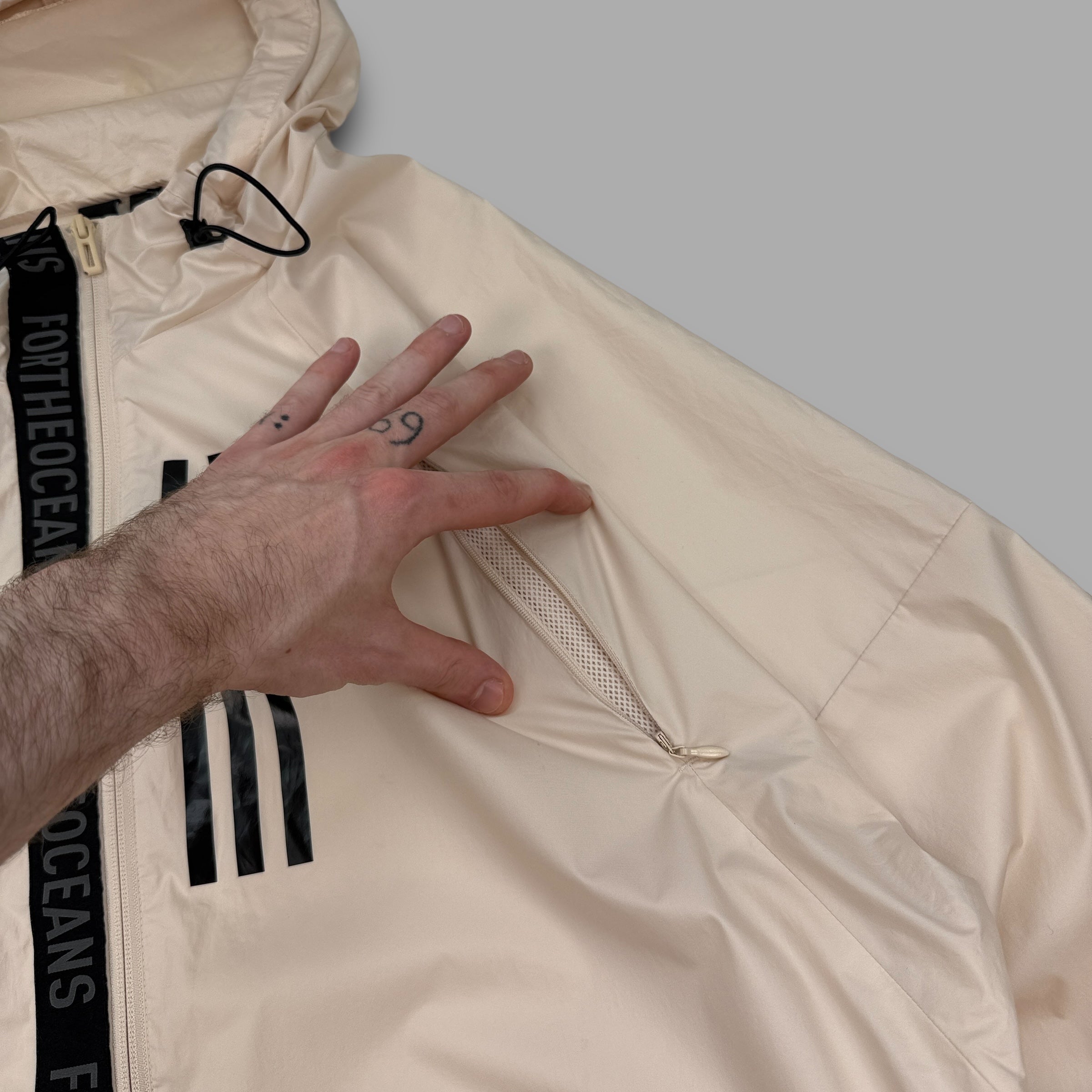 Adidas 2019 'for the oceans' technical windbreaker (M)