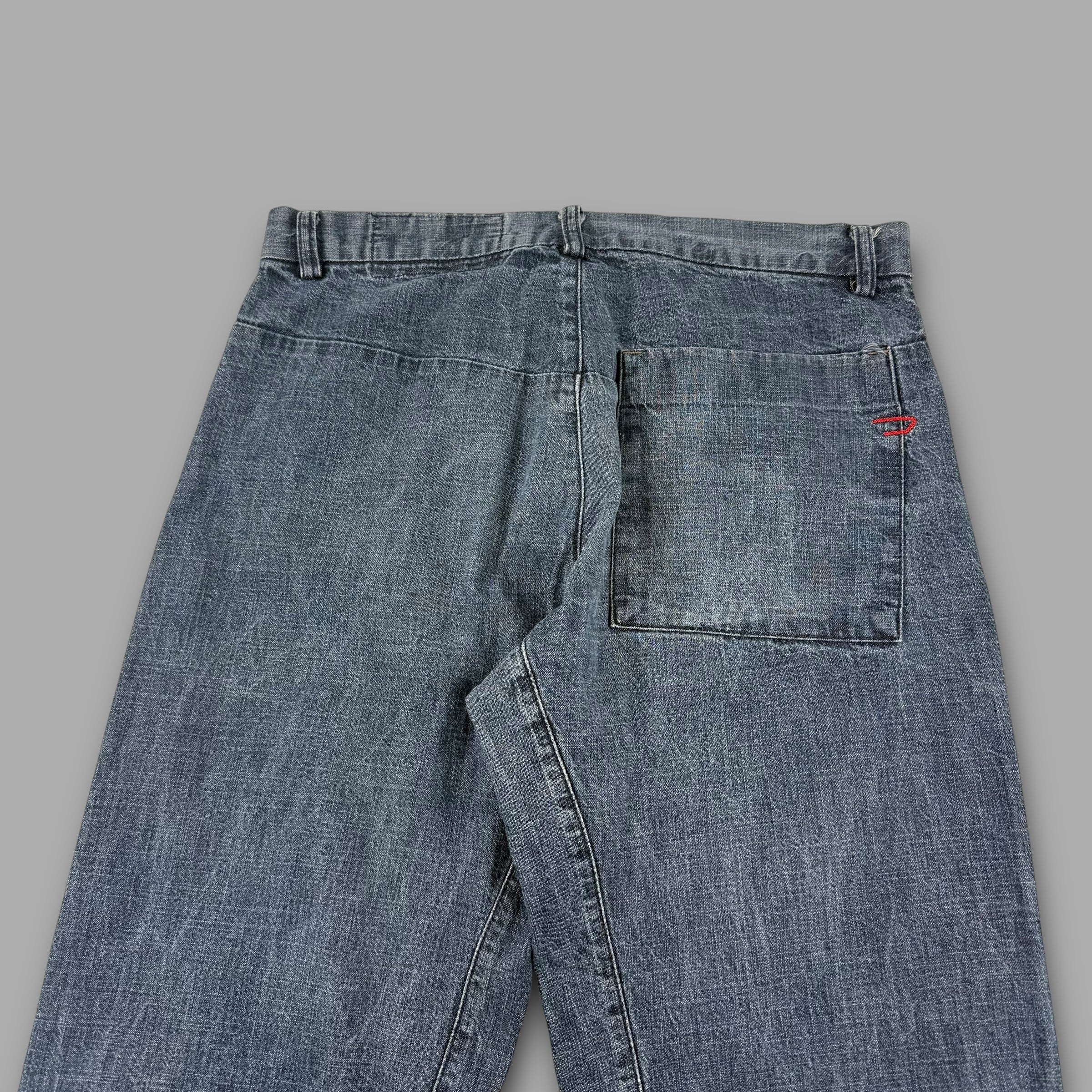 Diesel 2000's relaxed straight leg jeans (S)