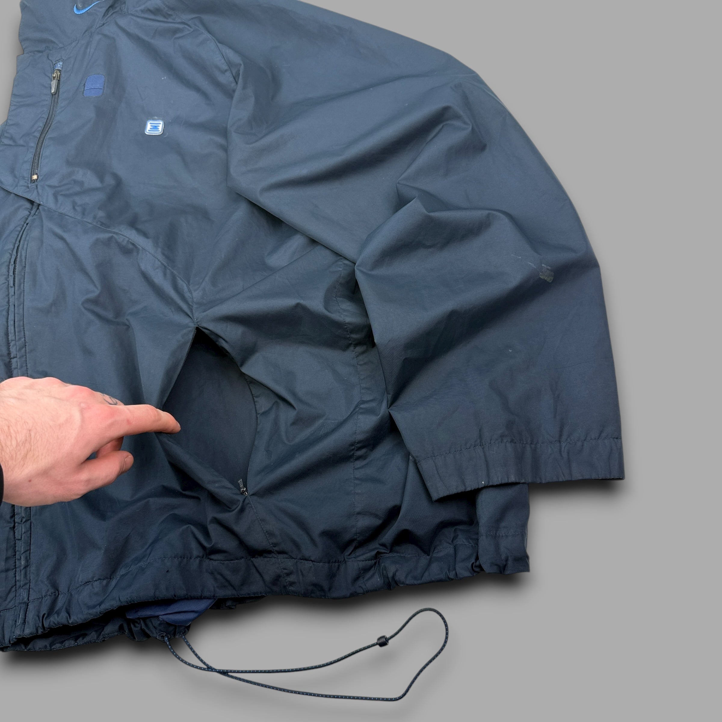 Nike shox 2000's technical zip up softshell jacket (L)