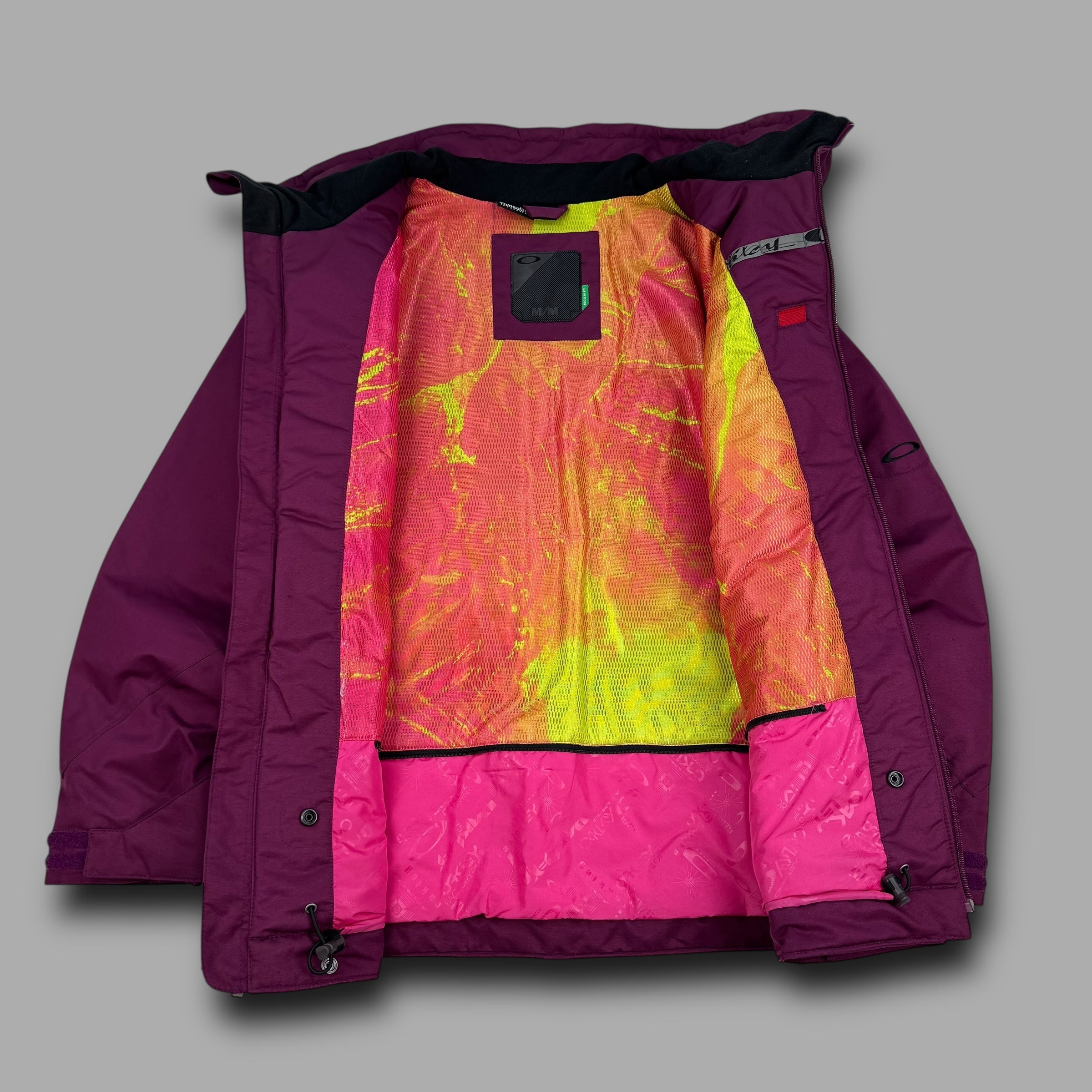 Oakley 2012 technical asymmetrical closure vented softshell ski jacket (M) wms