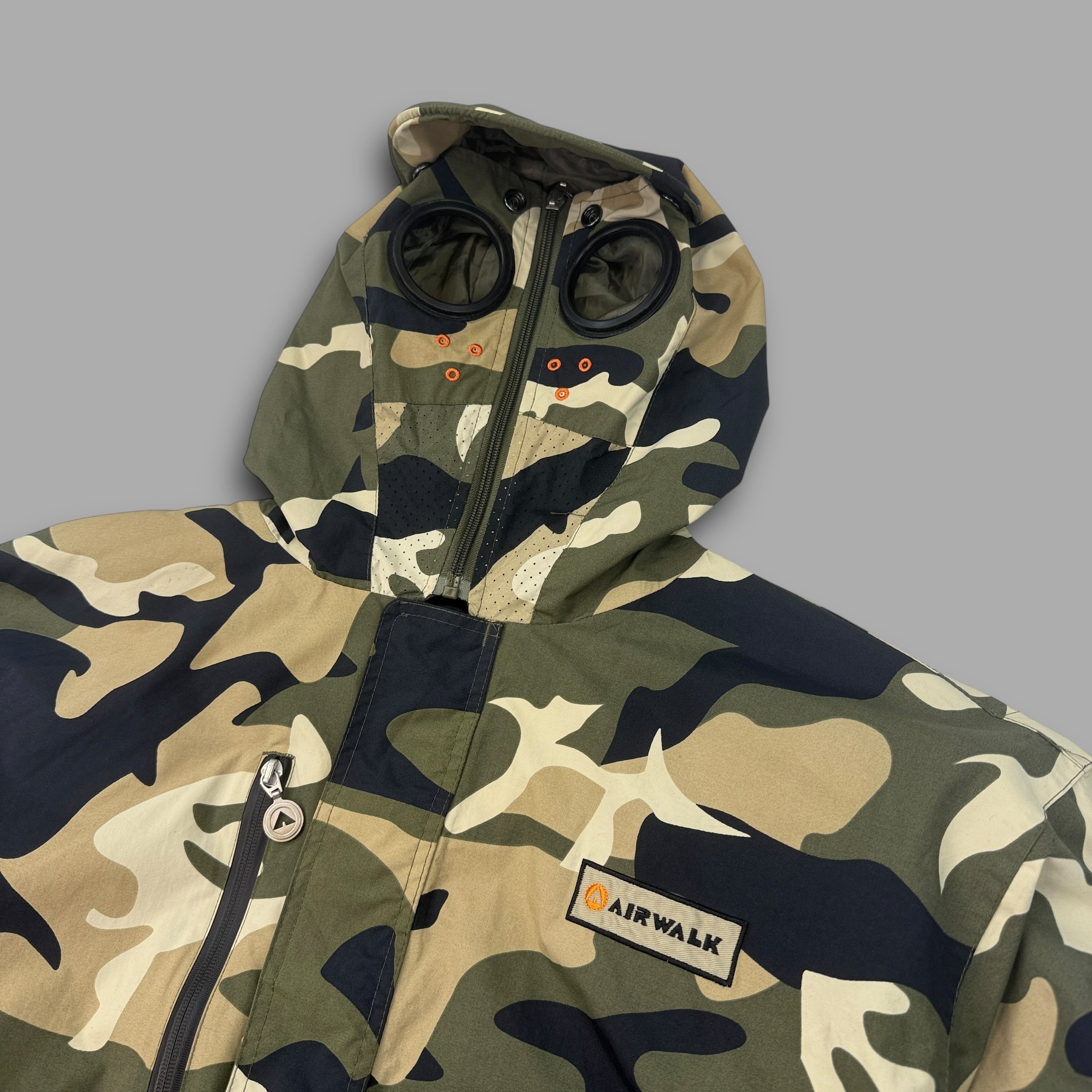 Airwalk 2000's technical camo goggle ski jacket (L)