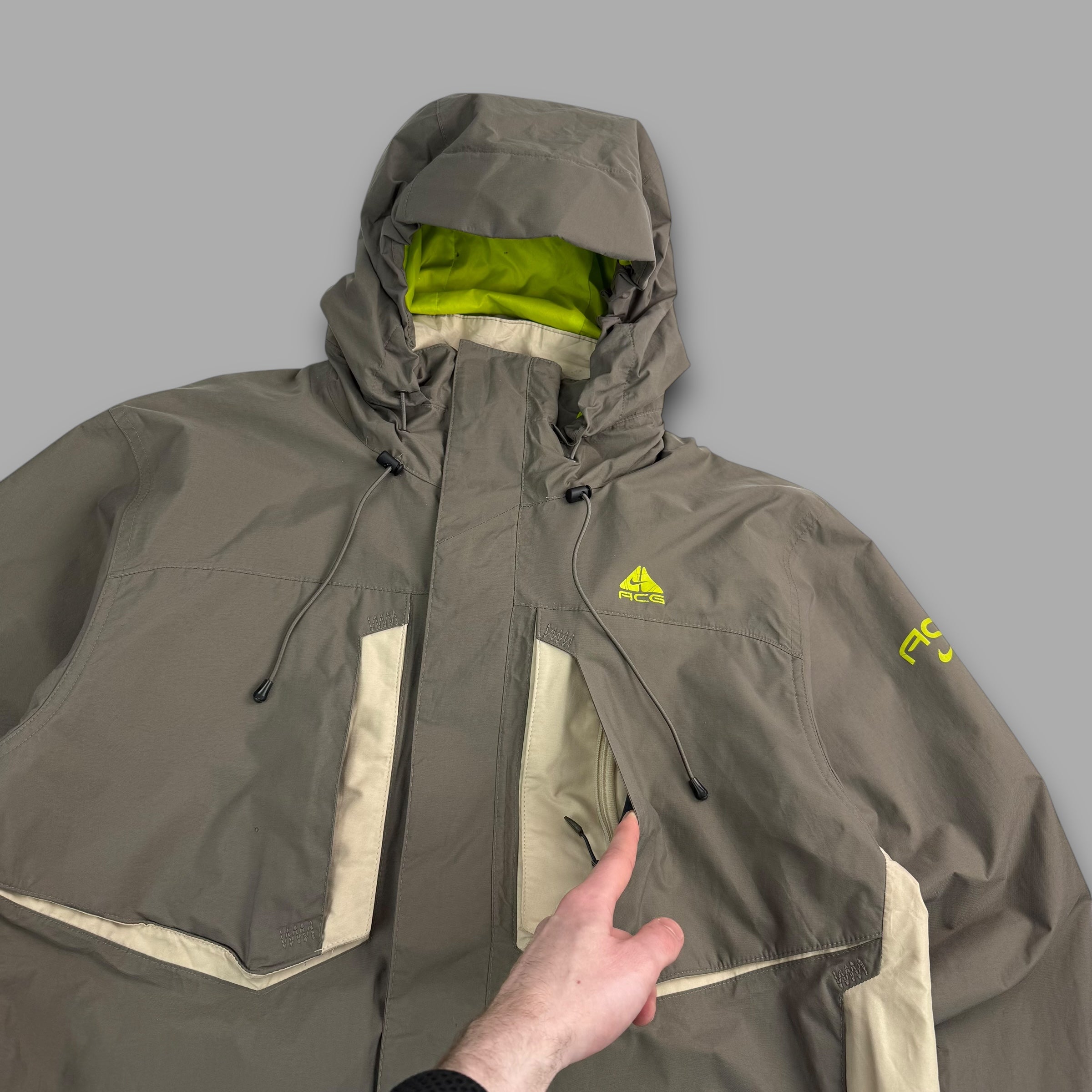 Nike ACG 2007 technical multi-pocket shell jacket (L)