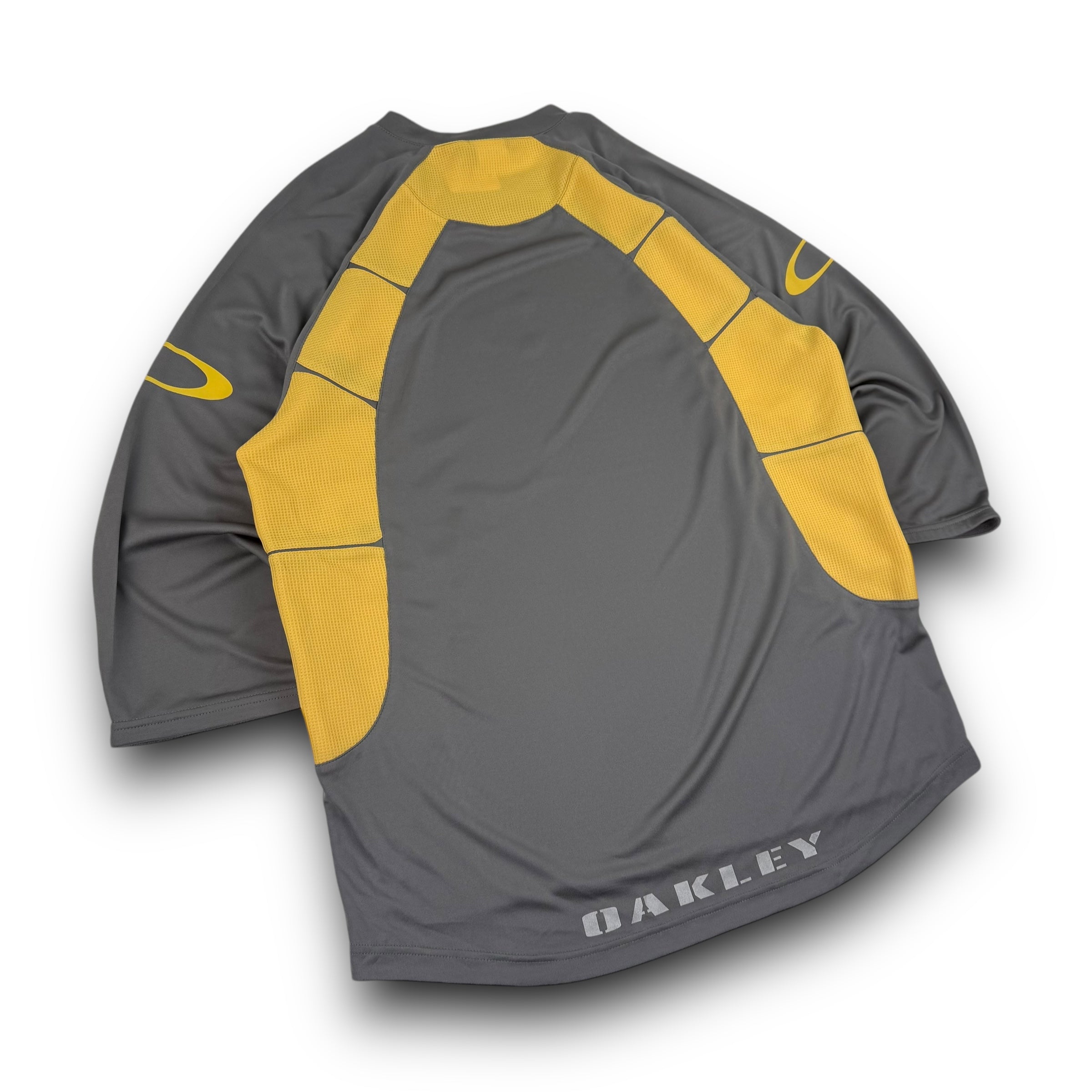 Oakley 2000's technical paneled mesh training shirt (L)