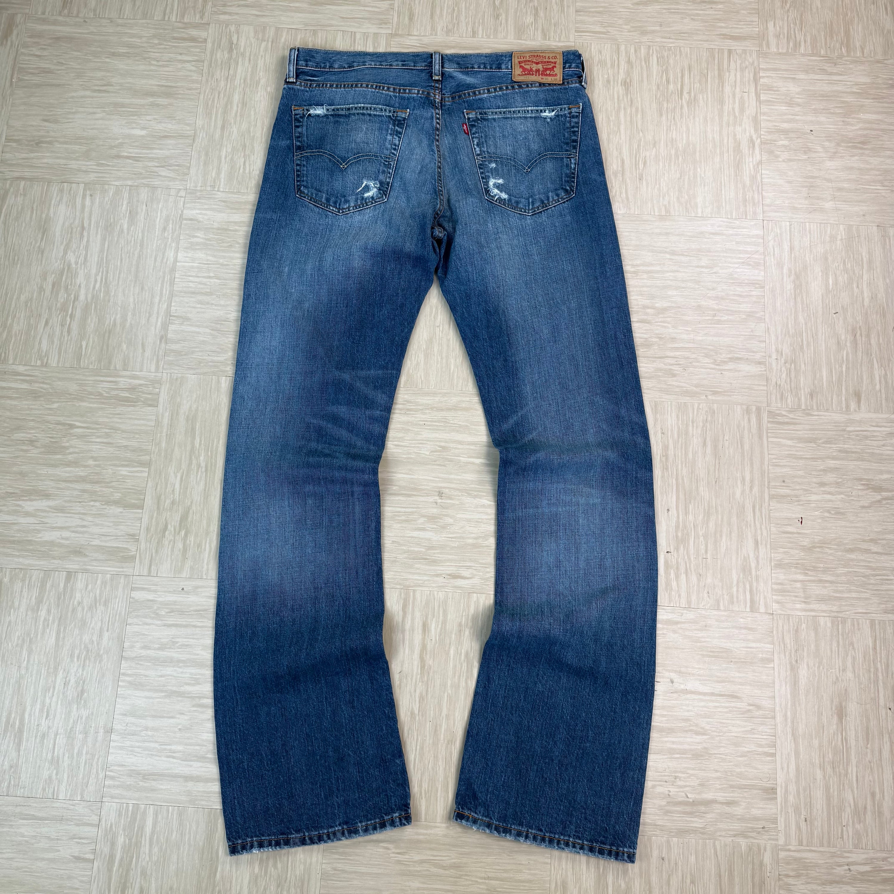 Levi's 527 2000's distressed long leg relaxed denim bootcut jeans (L-XL)