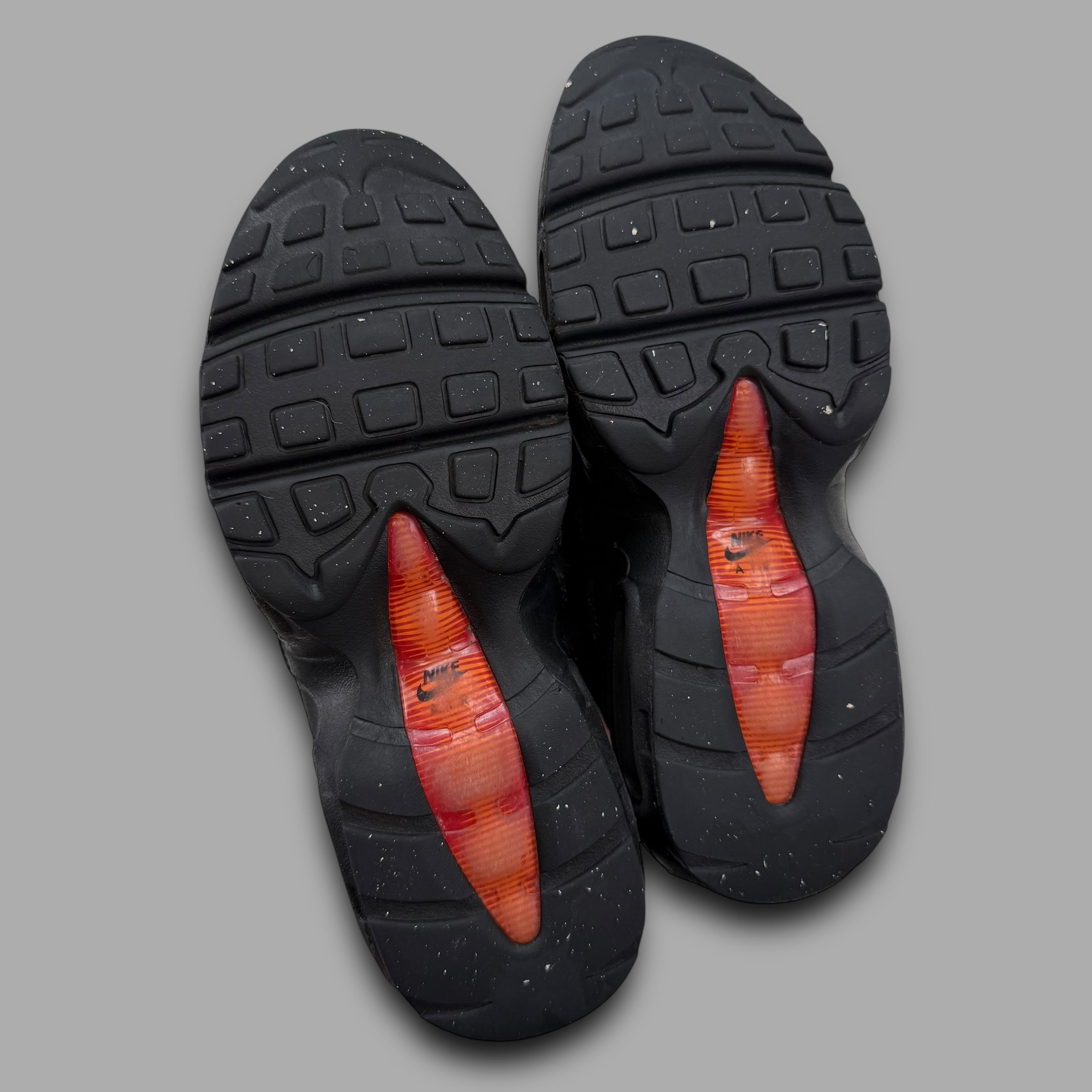 Nike airmax 95 'black fiery orange' (UK5)