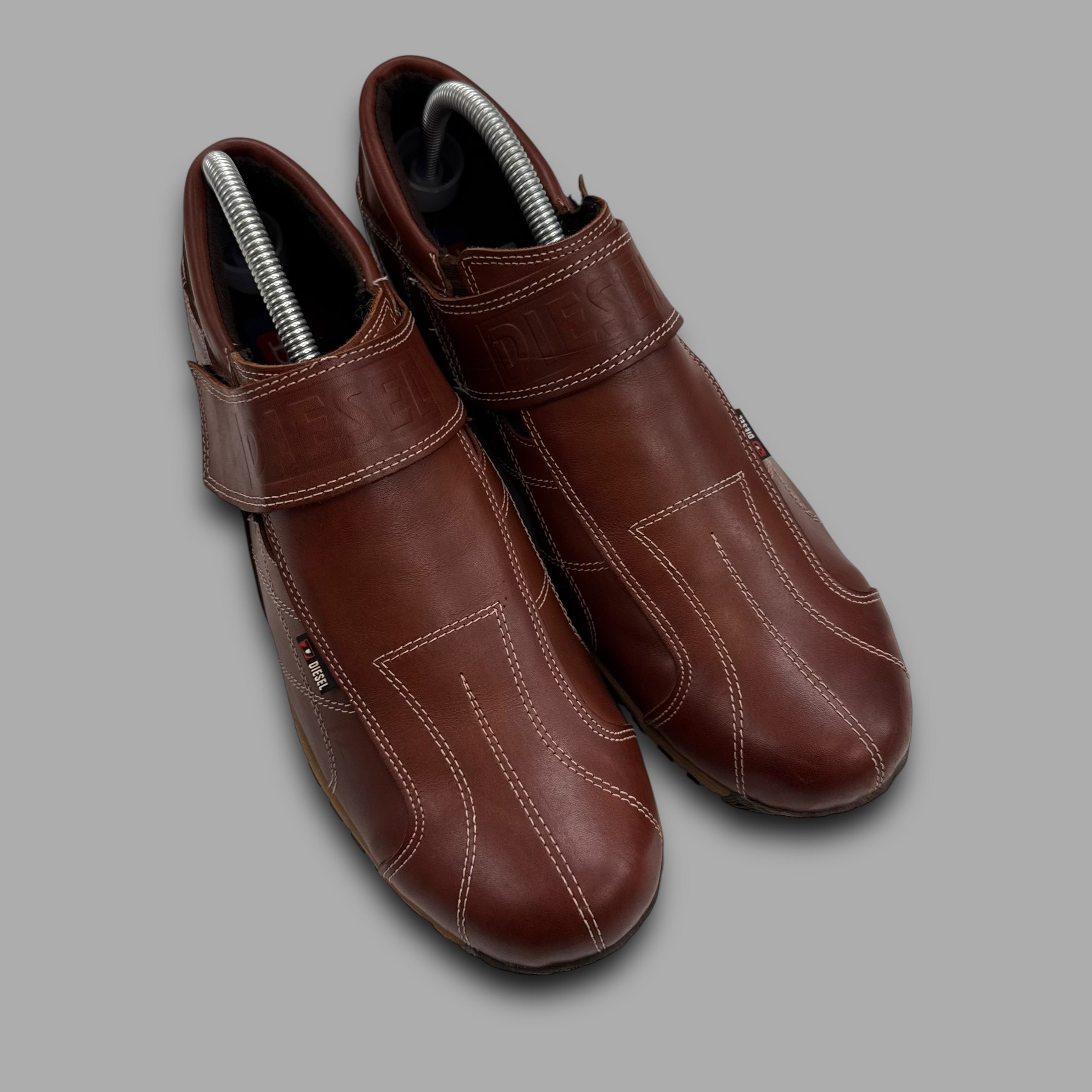 Diesel 2000's leather contrast stitch velcro slip-on (UK8)