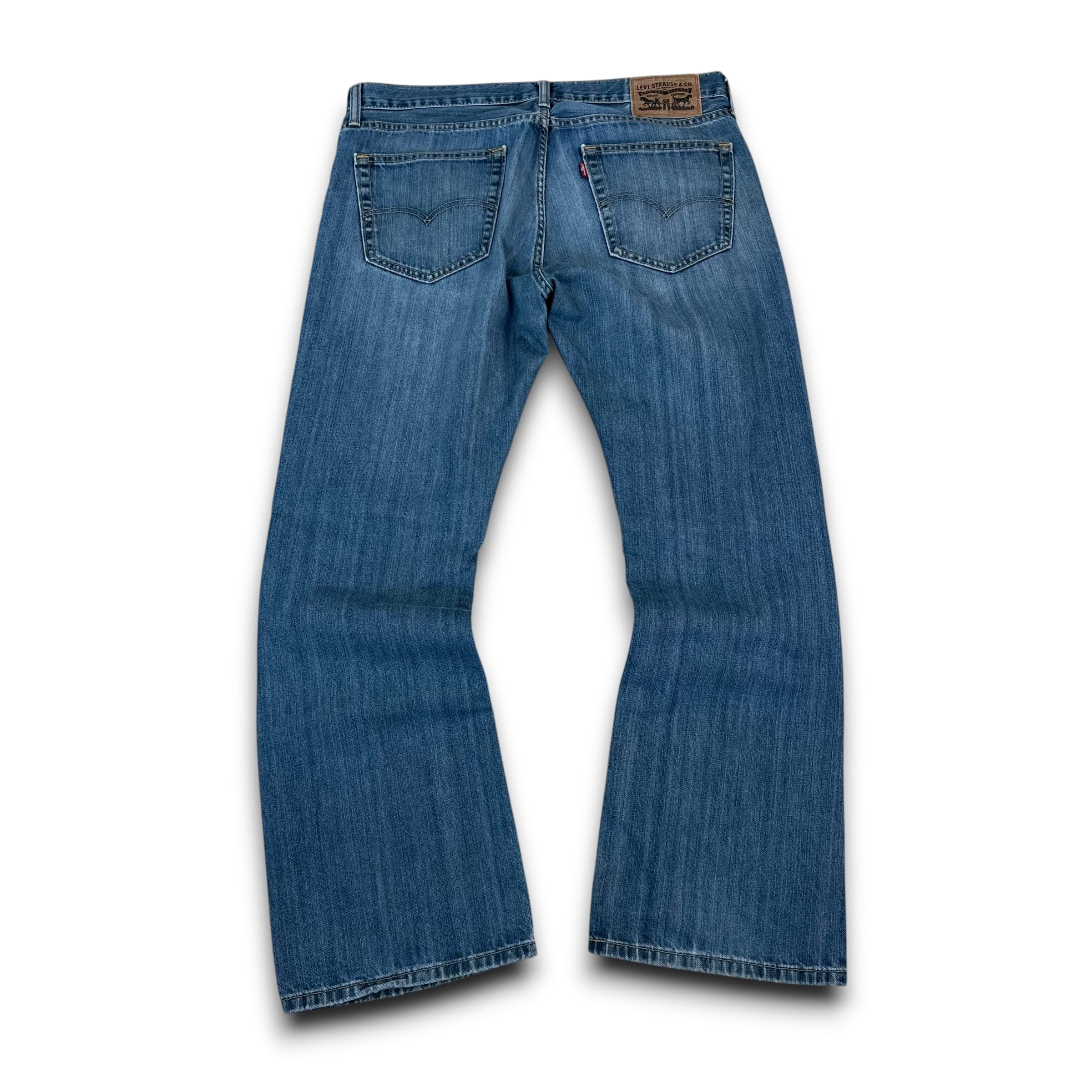 Levi's 2000's relaxed denim bootcut jeans (M)